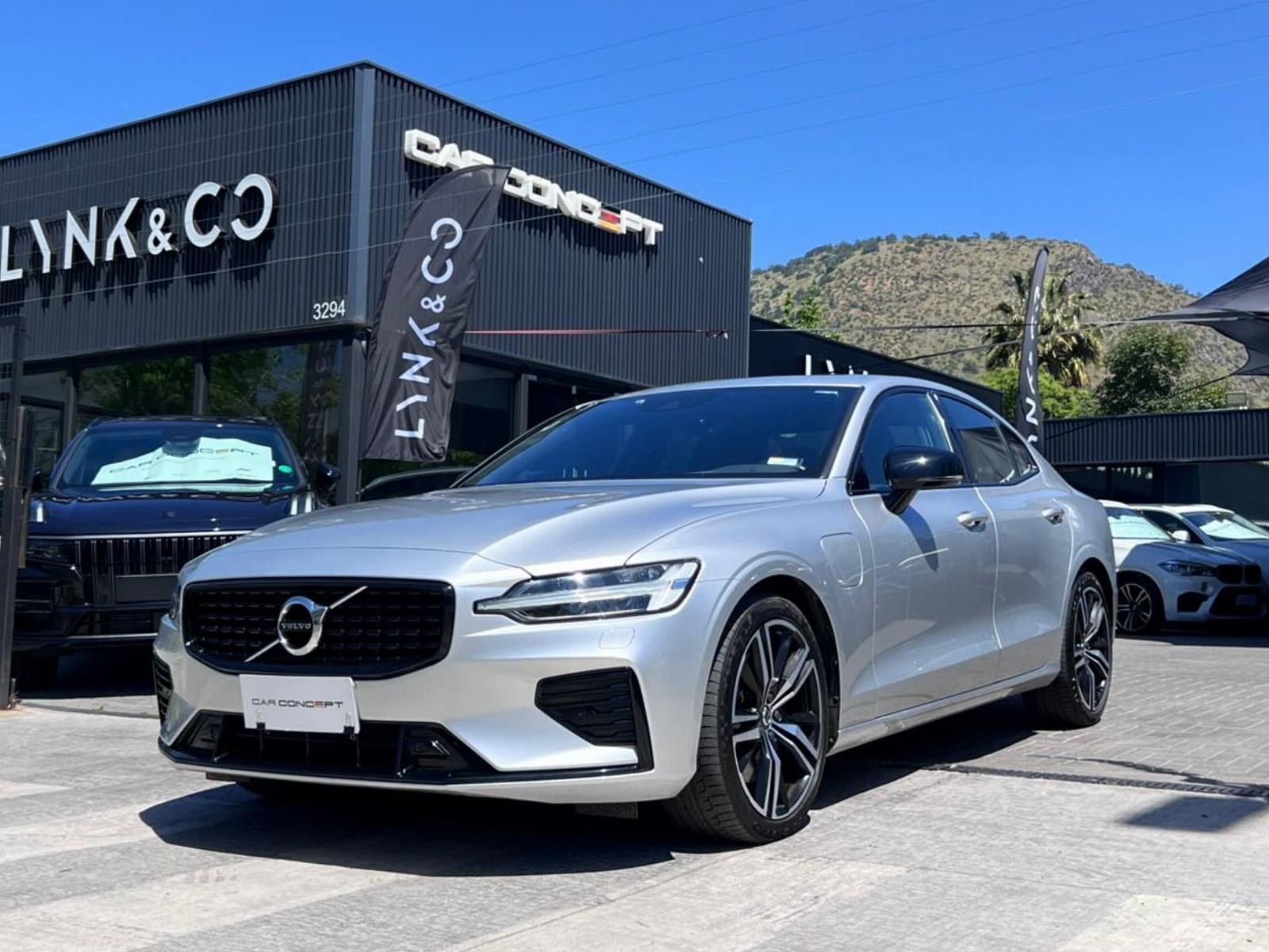 VOLVO S60 T8 AWD RECHARGE HÍBRIDO 2021 UN DUEÑO MANTENIMIENTO EN LA MARCA - FULL MOTOR
