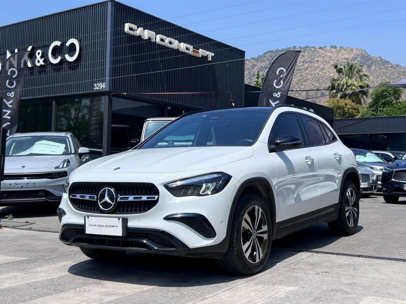 MERCEDES-BENZ GLA 200 EXPRESSION 2024 UN DUEÑO MANTENIMIENTO EN LA MARCA - FULL MOTOR