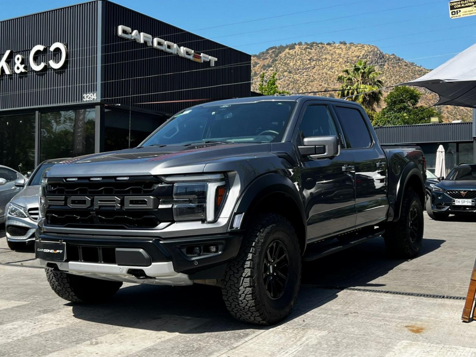 FORD F-150 RAPTOR 3.5  2024 MANTENIMIENTO EN LA MARCA UN DUEÑO  - 