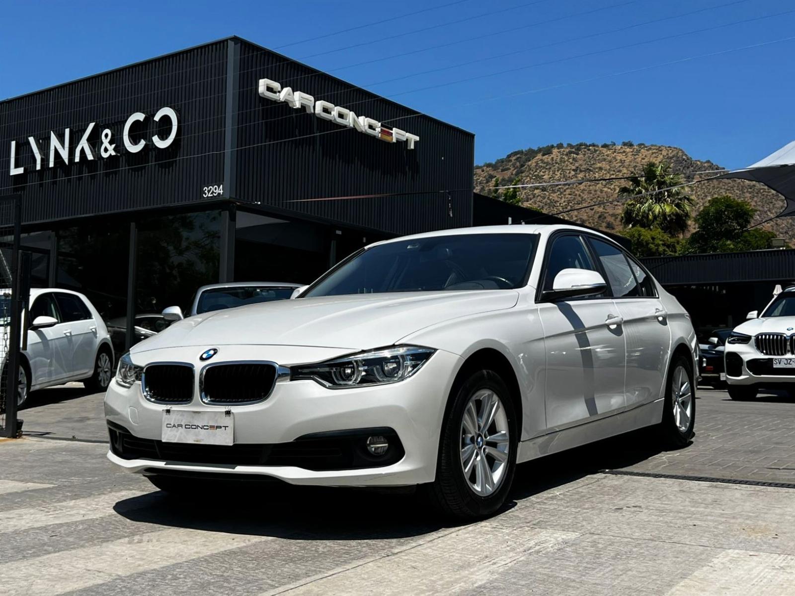 BMW 318 LCI 1.5 2017 MANTENIMIENTO AL DIA - FULL MOTOR