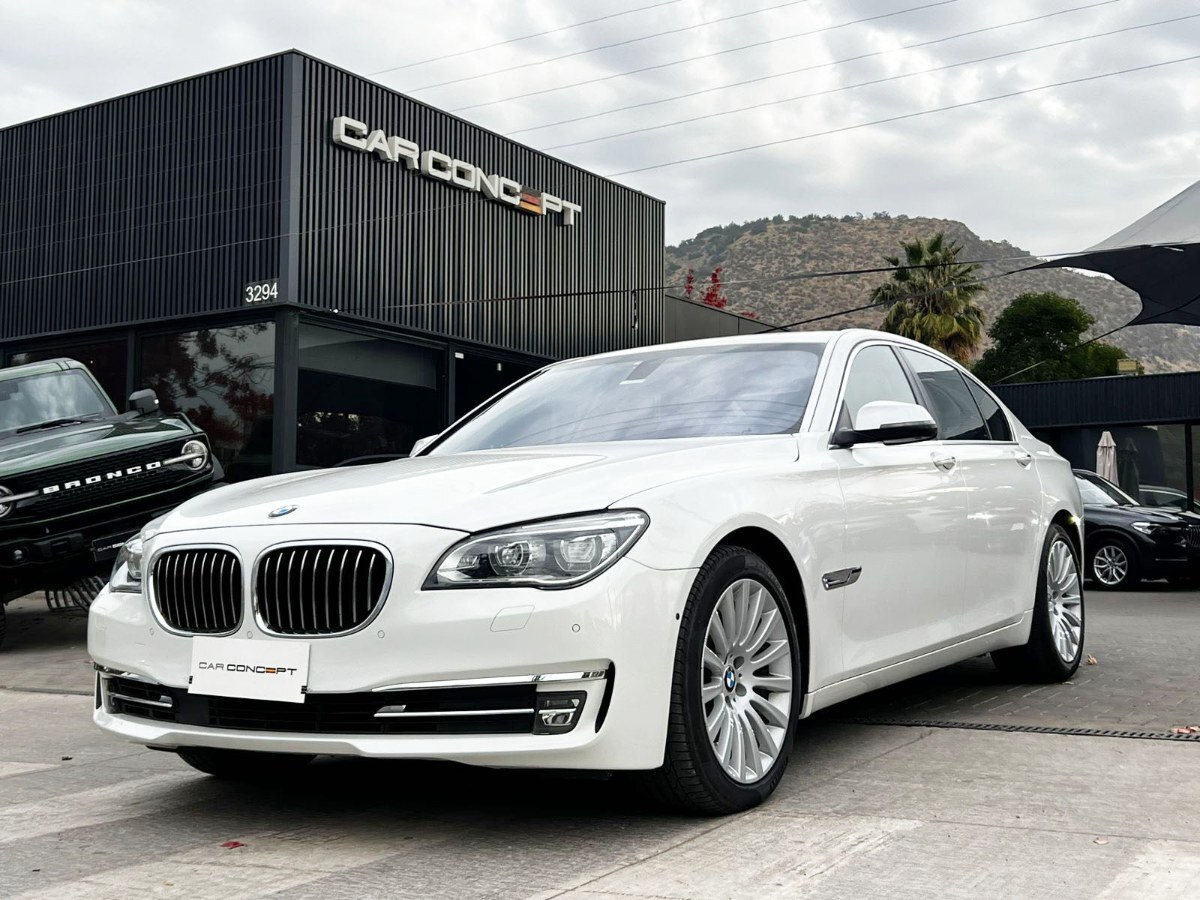 BMW 740 ACTIVE HYBRID 7 3.0 2014 UN DUEÑO MANTENIMIENTO AL DIA - FULL MOTOR