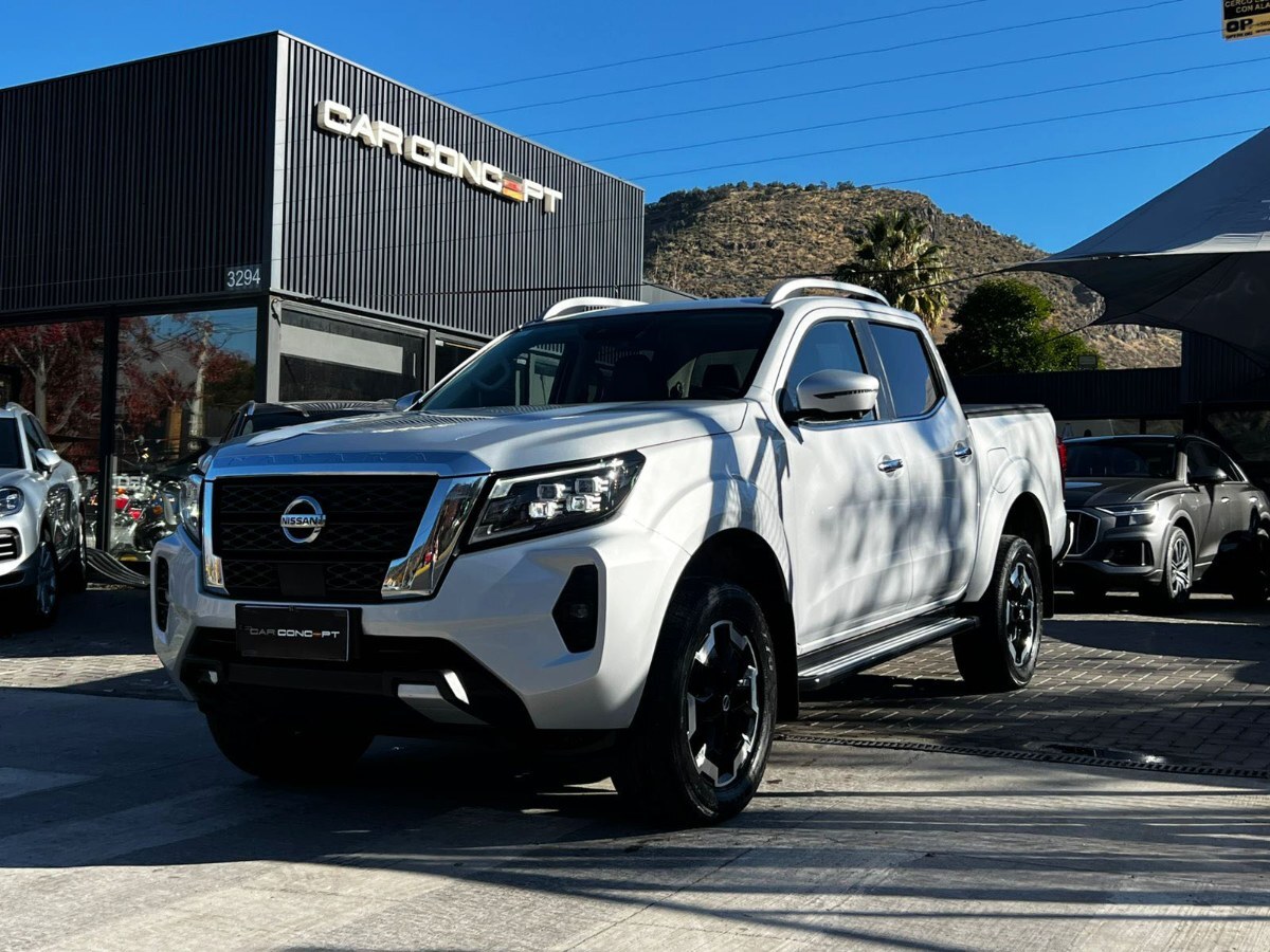 NISSAN NAVARA LE 4x4 2022 FACTURABLE MANTENIMIENTO EN LA MARCA - FULL MOTOR