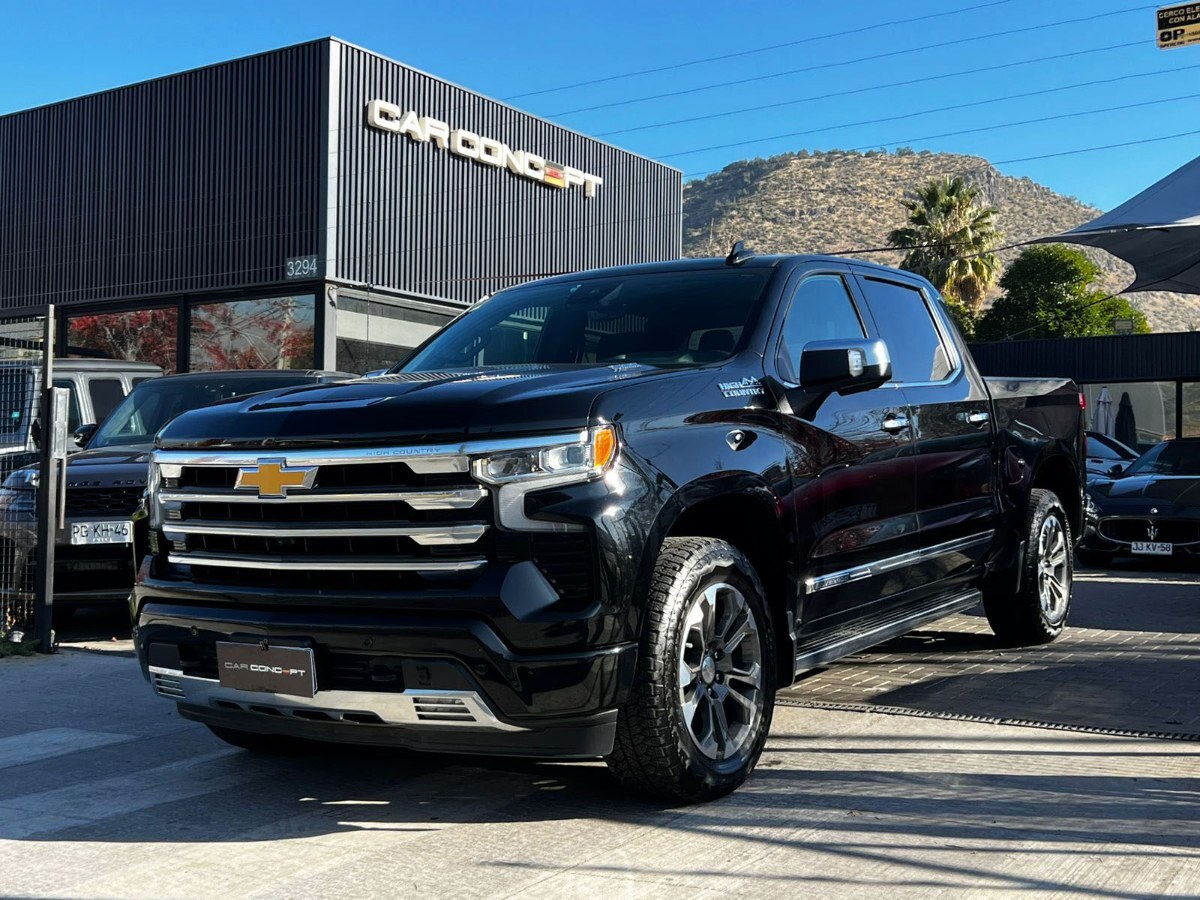 CHEVROLET SILVERADO HIGH COUNTRY 3.0 2023 UN DUEÑO MANTENIMIENTO EN LA MARCA - FULL MOTOR