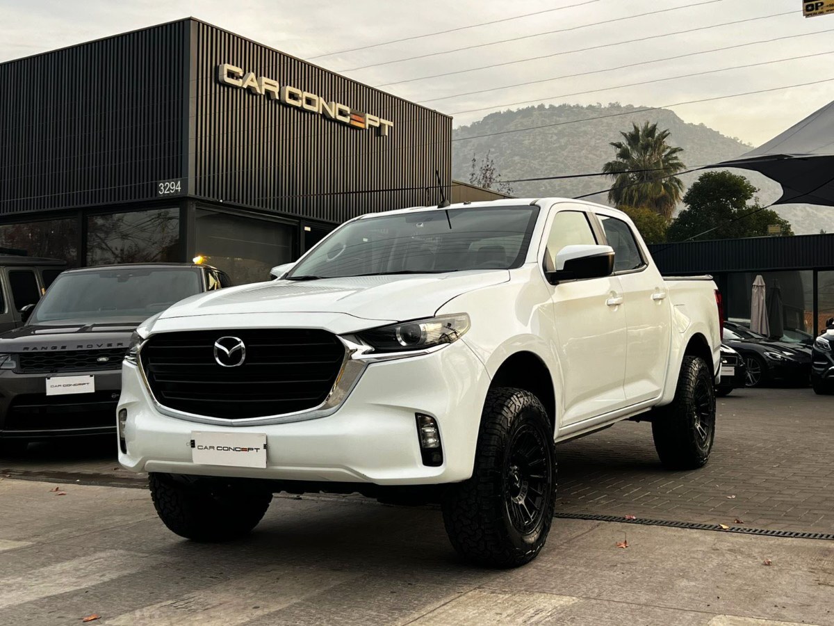 MAZDA BT-50 4x4 DIESEL 3.0 2023 FACTURABLE UN DUEÑO - FULL MOTOR