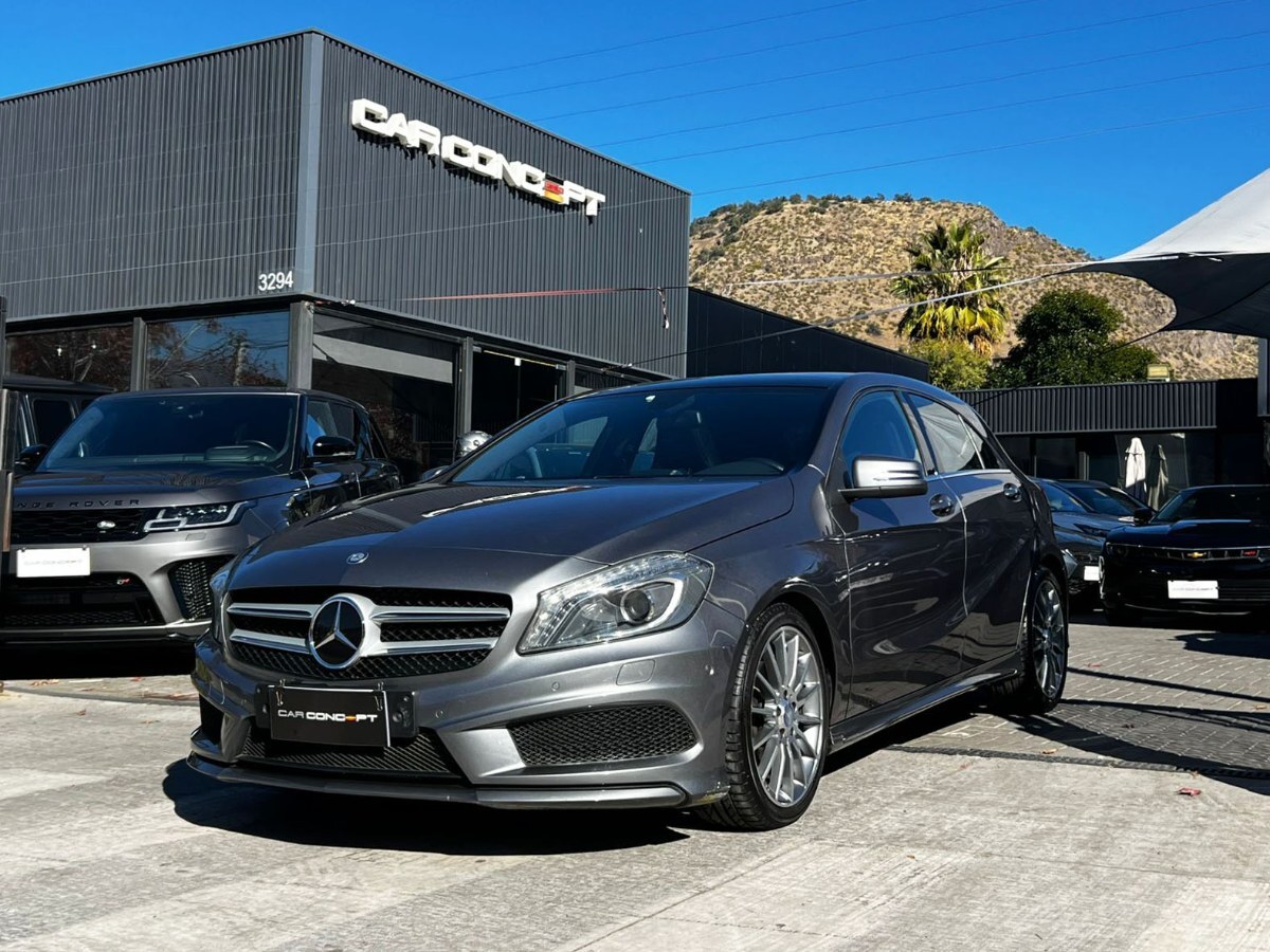 MERCEDES-BENZ A200 BLUEEFFICIENCY 1.6 MT 2014 MANTENIMIENTO EN LA MARCA UN DUEÑO  - Car Concept