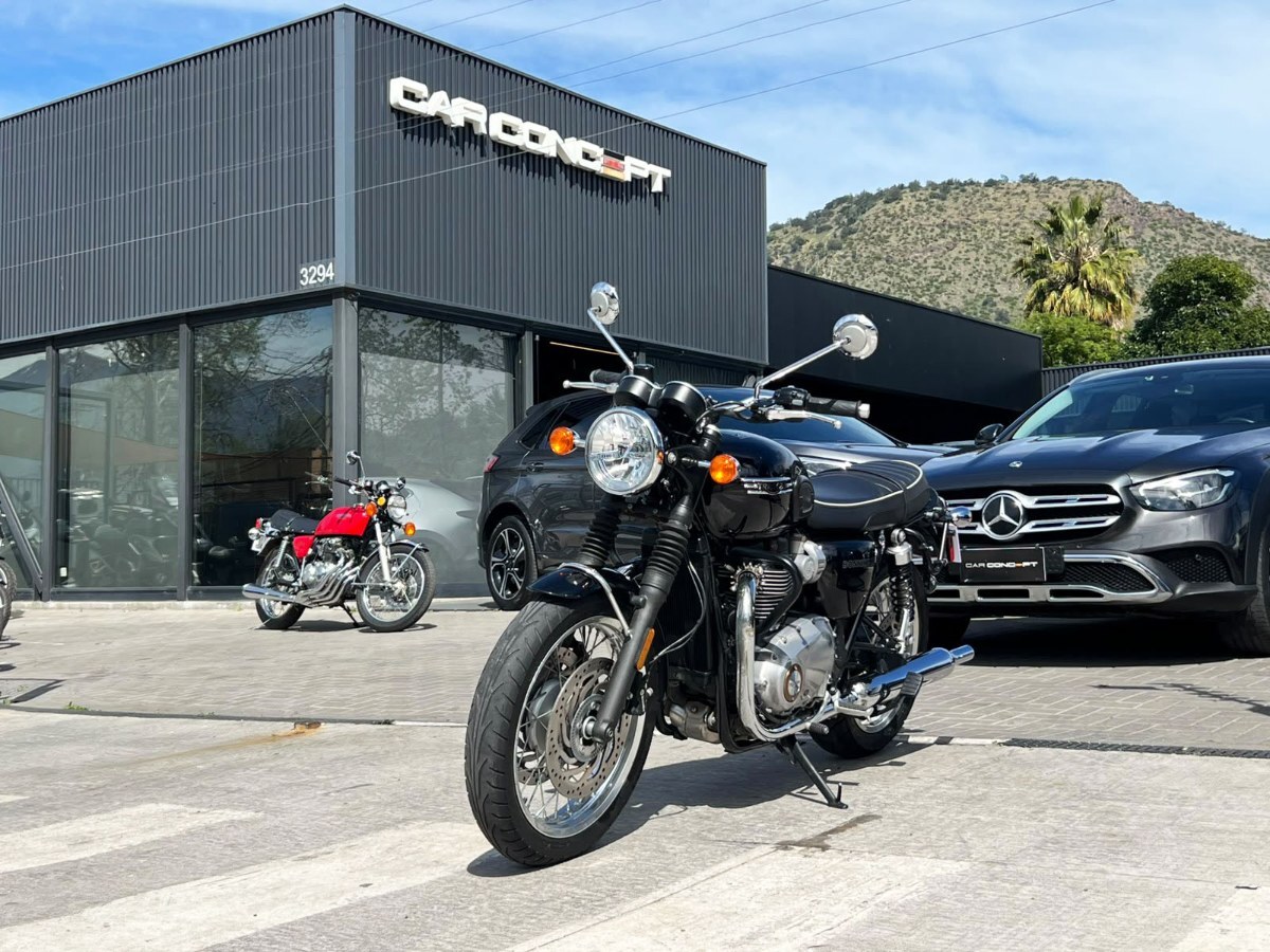 TRIUMPH BONNEVILLE T120 2022 EQUIPO EXTRA - FULL MOTOR