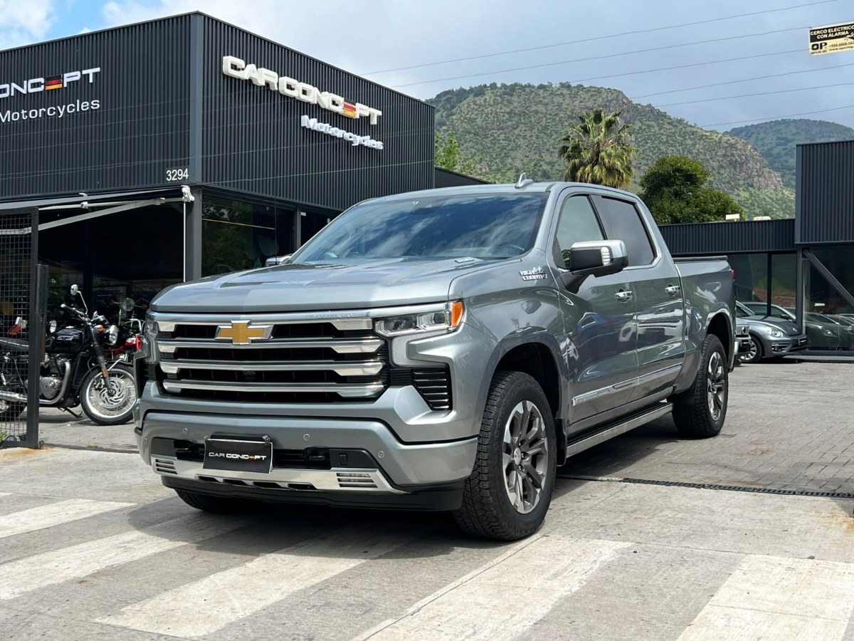 CHEVROLET SILVERADO HIGH COUNTRY 3.0 2024 FACTURABLE UN DUEÑO - FULL MOTOR