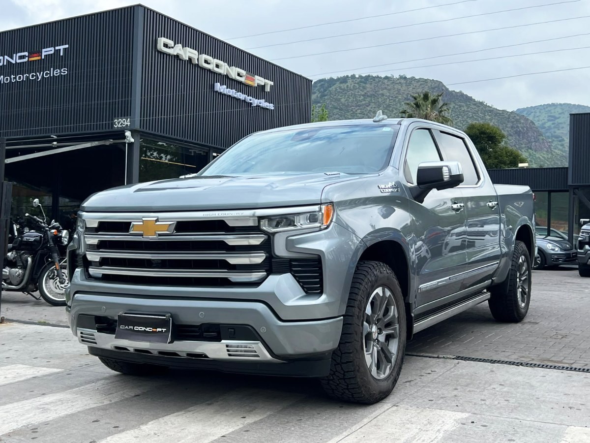 CHEVROLET SILVERADO HIGH COUNTRY 3.0 2024 FACTURABLE UN DUEÑO - FULL MOTOR