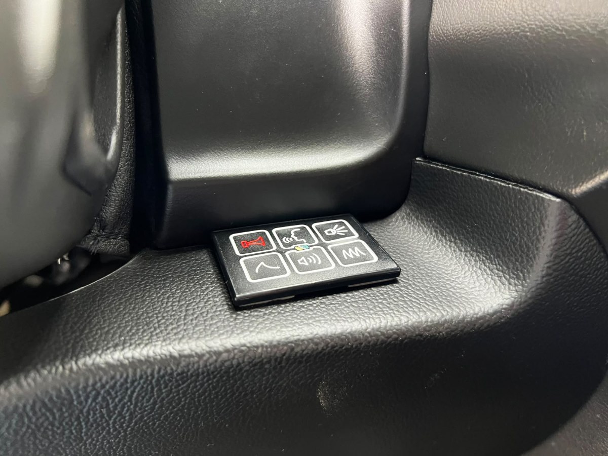Chevrolet Suburban Lt5.3 Blindada — foto 17 de 26