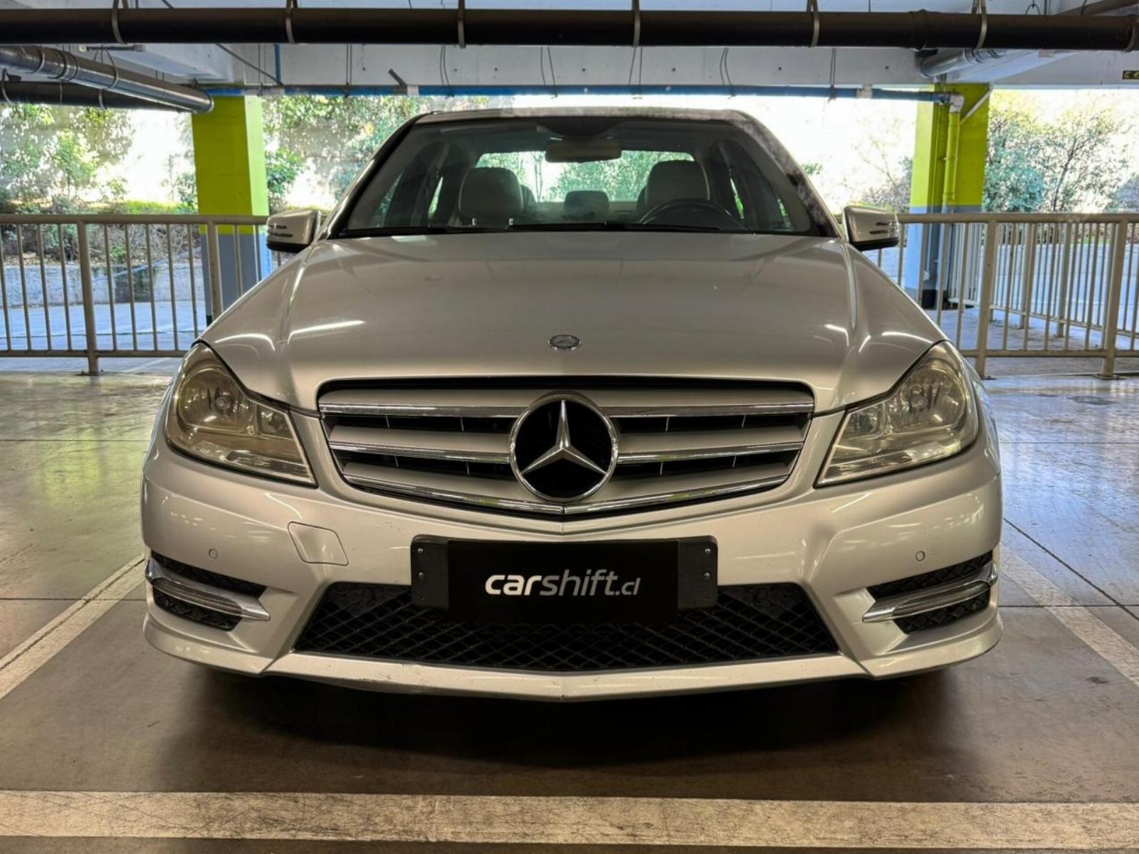MERCEDES-BENZ C180 TURBO 2014 DOS DUEÑOS - CAR SHIFT