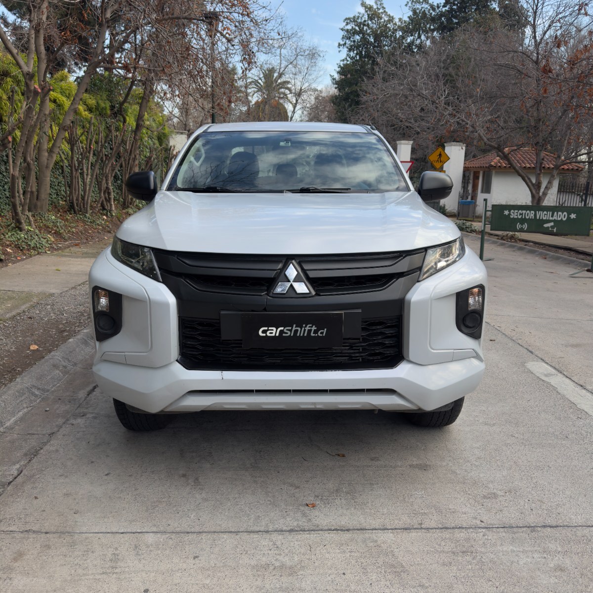 MITSUBISHI L200 WORK CR 2022 ÚNICO DUEÑO - FULL MOTOR