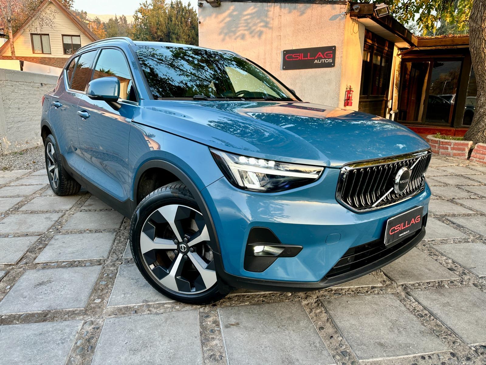 VOLVO XC40 B4 Hibrido Light Plus 2.0  2023 Unico dueño - Nuevísimo  - CSILLAG