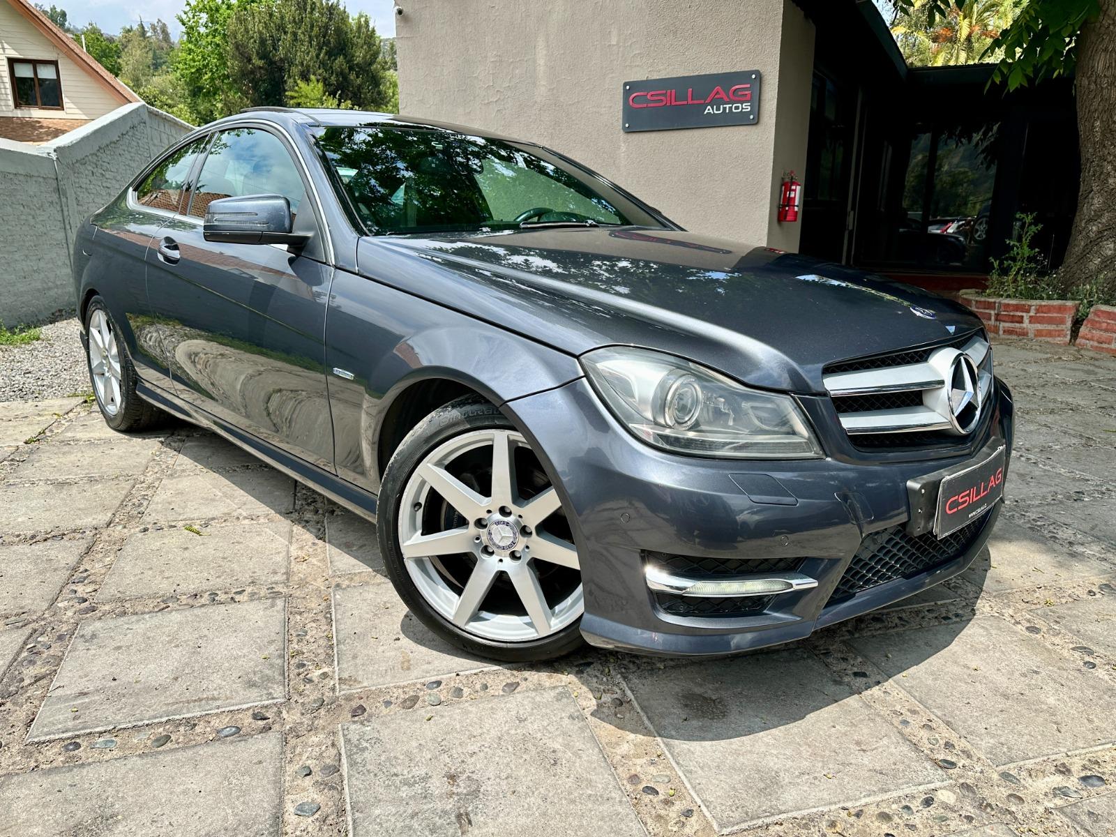 MERCEDES-BENZ C250 Coupé Blueeffciency 2012 Realmente superior - FULL MOTOR