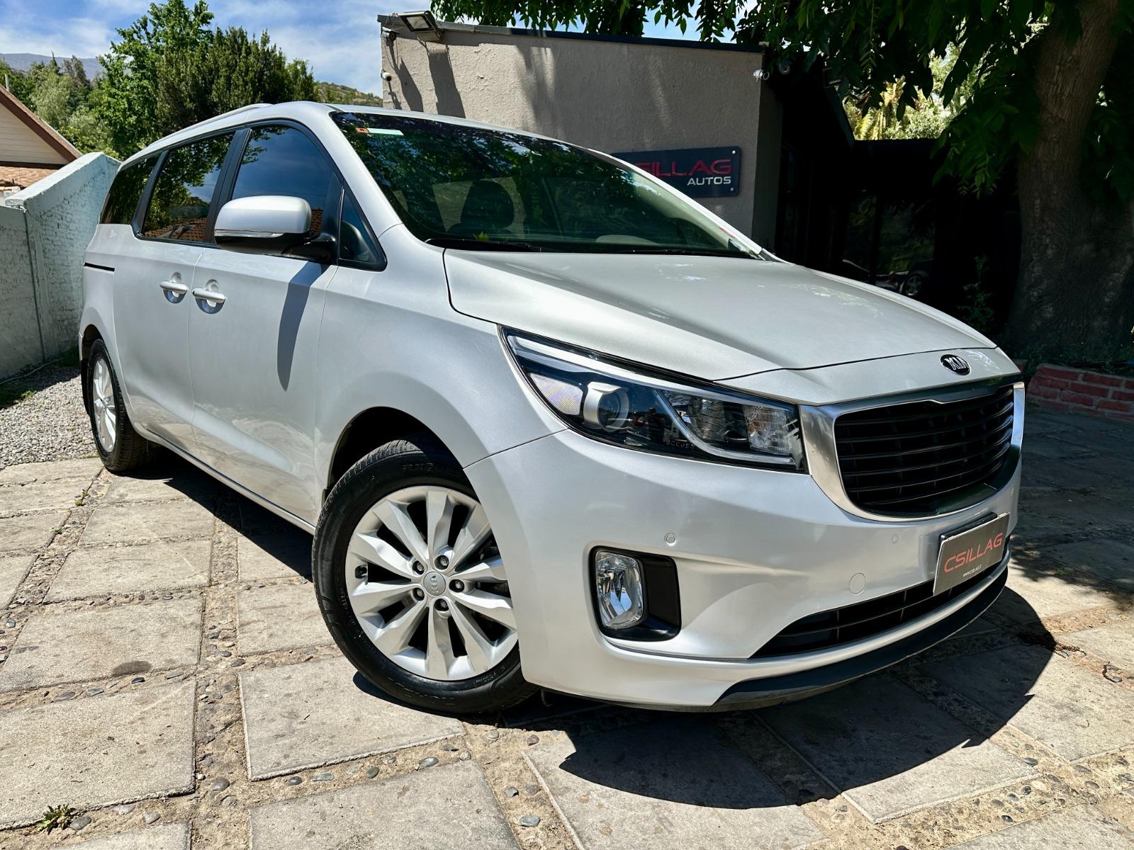 KIA GRAND CARNIVAL EX 3.3 AUT 2018 Solo 52.000 Km. Muy poco uso  - CSILLAG