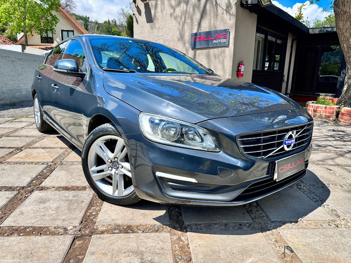 VOLVO S60 D2 CONFORT 2015 Realmente superior - FULL MOTOR