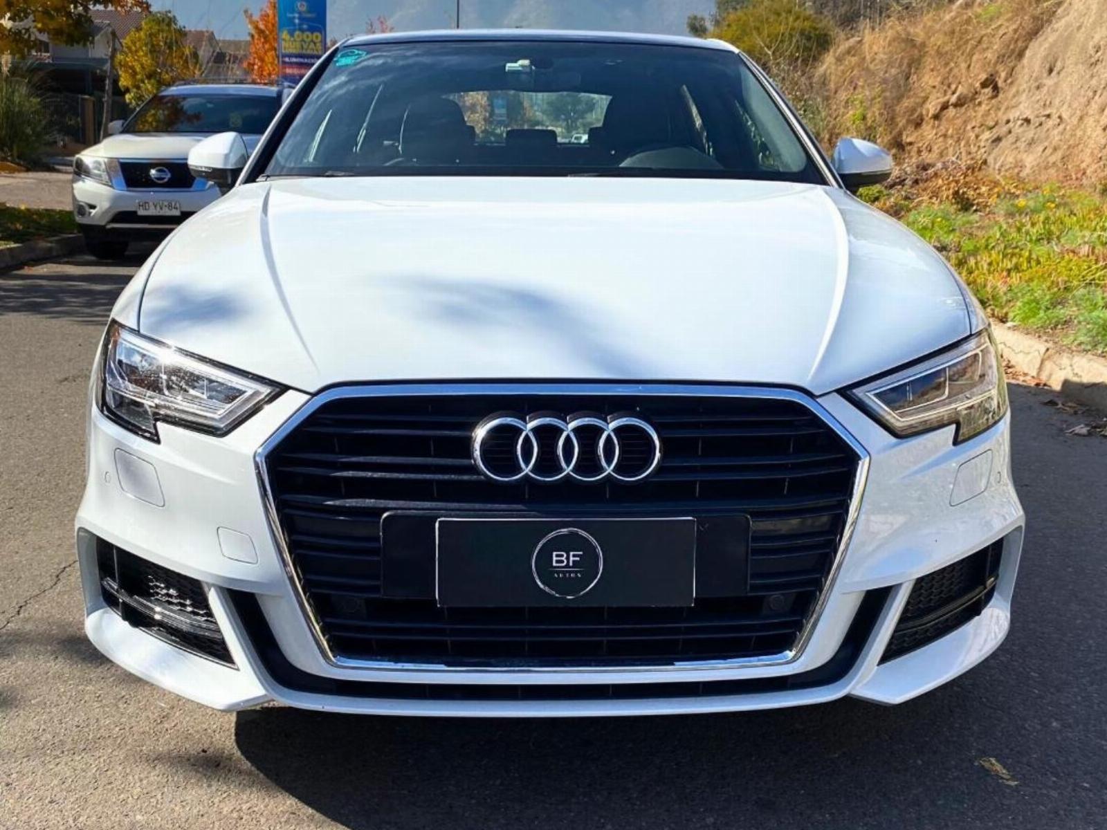 AUDI A3 S LINE 2018 POCOS KILOMETROS - DB Autos