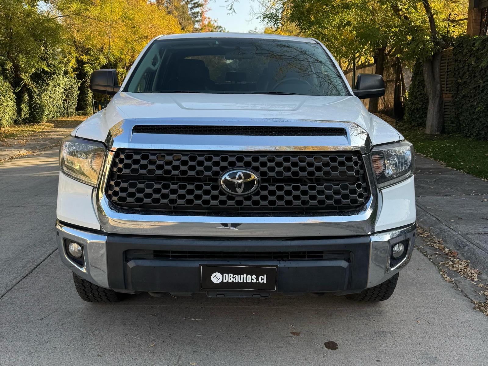 TOYOTA TUNDRA SR5 4X4 2019 UNICO DUEÑO - FULL MOTOR
