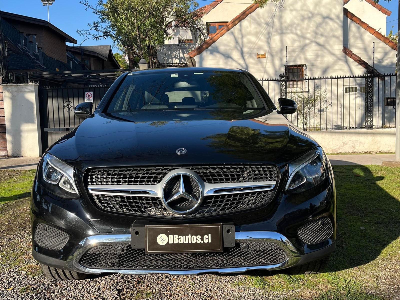 MERCEDES-BENZ GLC 220D 4MATIC 2019 TODO AL DIA. - FULL MOTOR