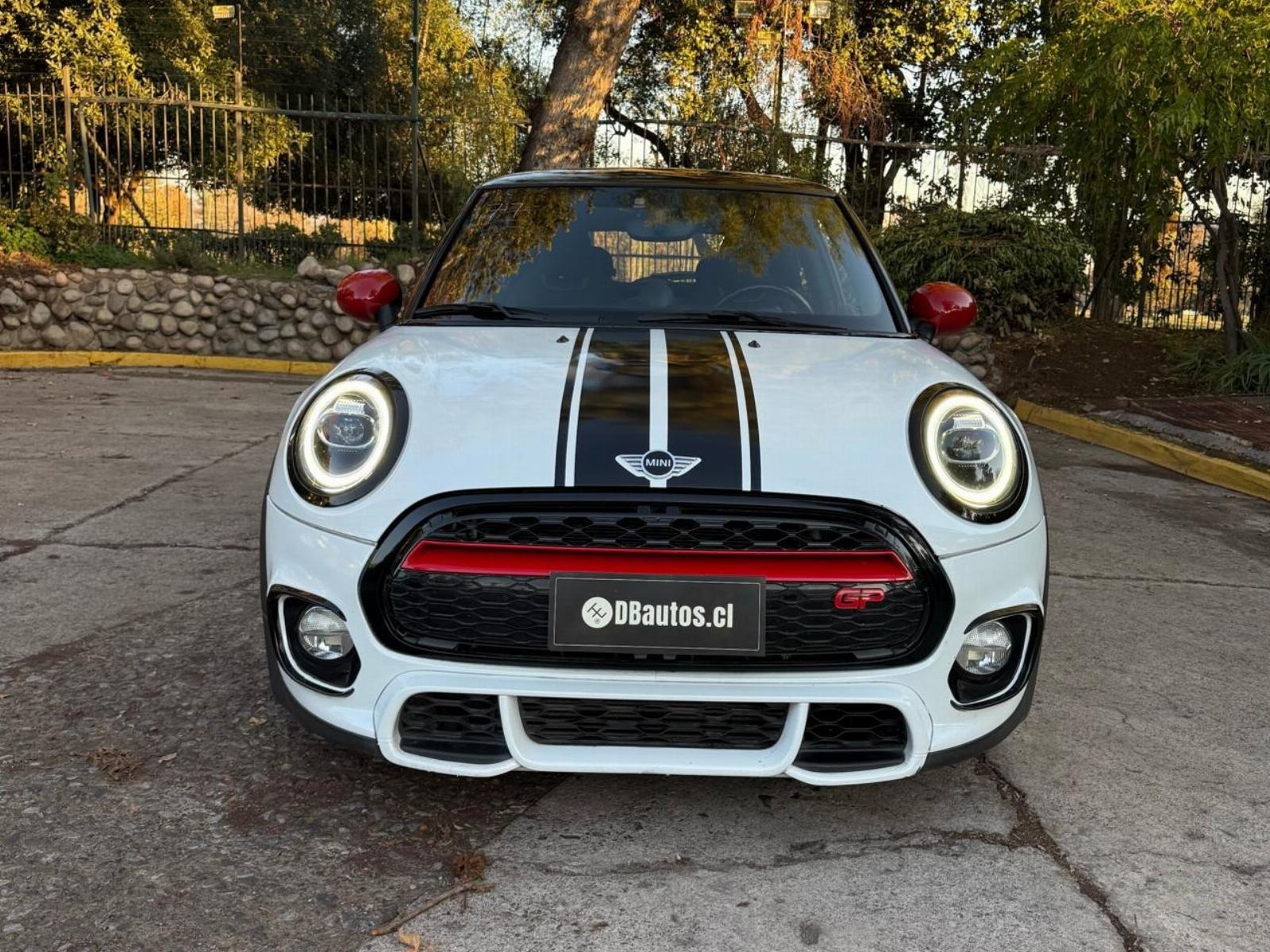 MINI COOPER JHON COOPER 2019 IMPECABLE, TODO AL DIA - 