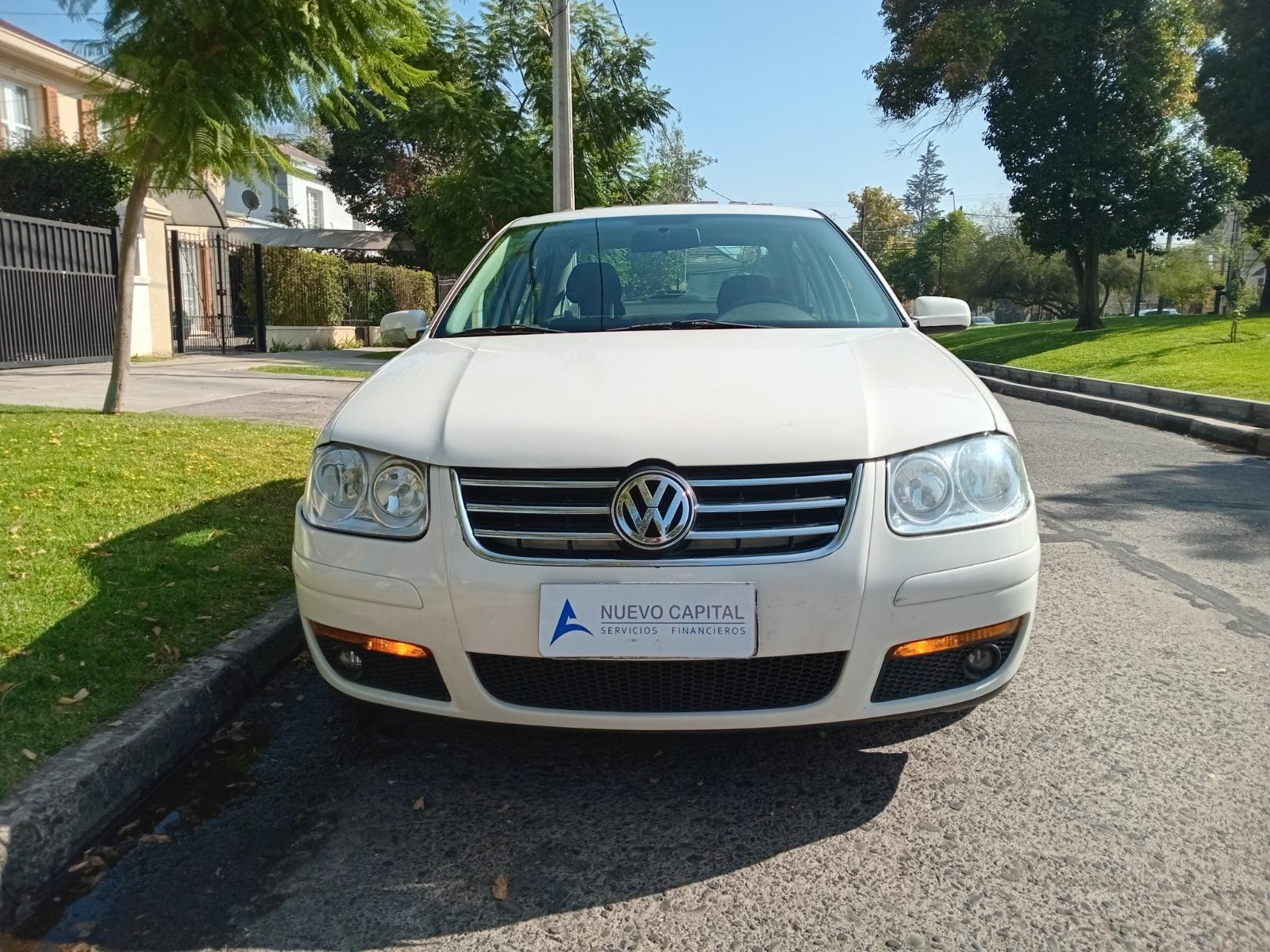 VOLKSWAGEN BORA TREDLINE 2.0 AT 2012 SEDAN AUTOMATICO FULL - FULL MOTOR