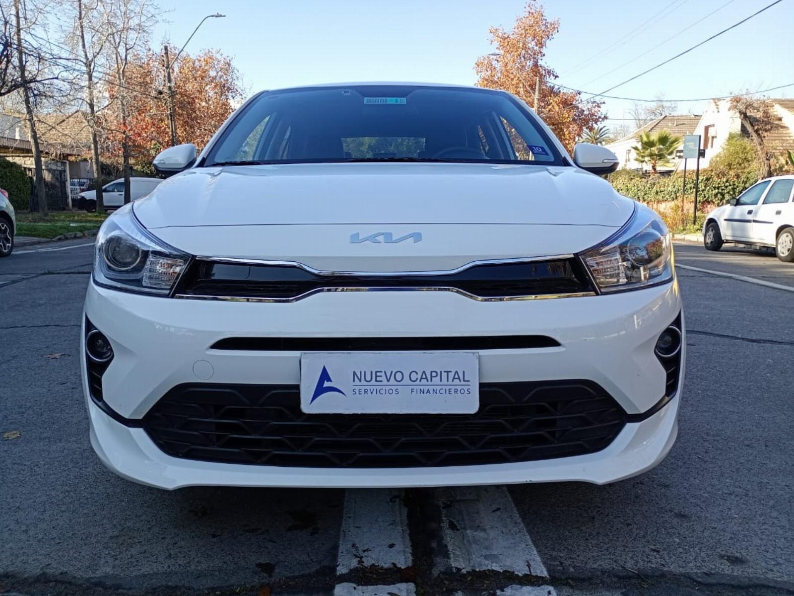 KIA RÍO 5 6MT 1.4 2024 IMPECABLE HATCHBACK FULL EQUIPO - FULL MOTOR