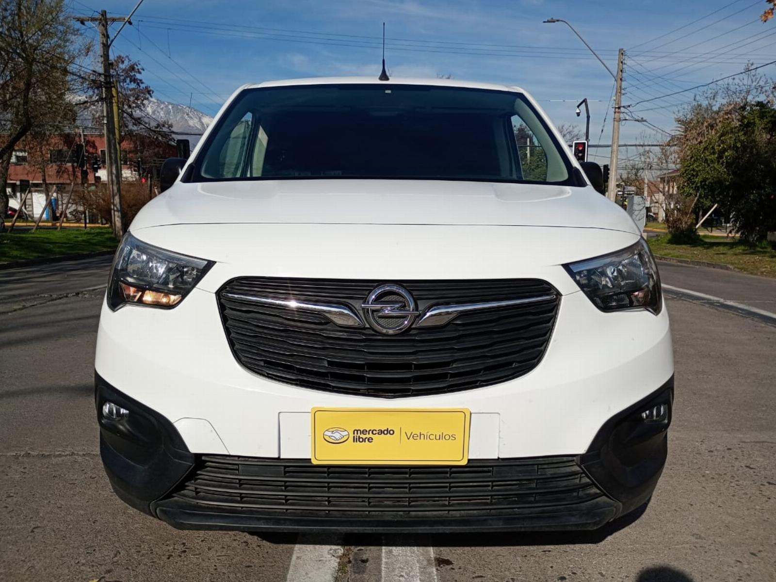 OPEL COMBO 1.6 MT HDI 2022 IMPECABLE FURGON - Automoviles El Golf