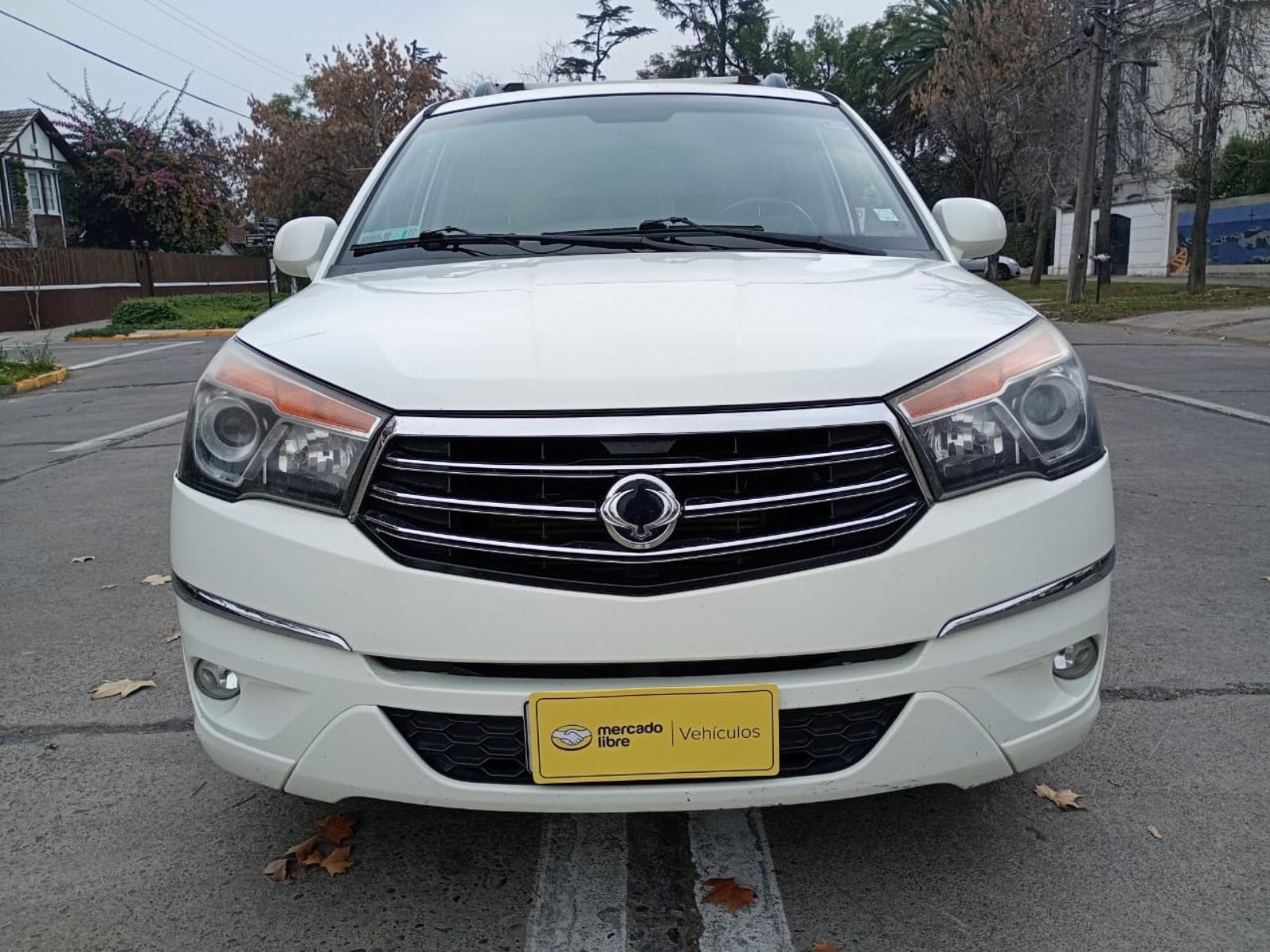 SSANGYONG STAVIC XDI 2.0 AUT 2015 SUV 3 CORRIDAS DE ASIENTOS AT DIESEL - FULL MOTOR