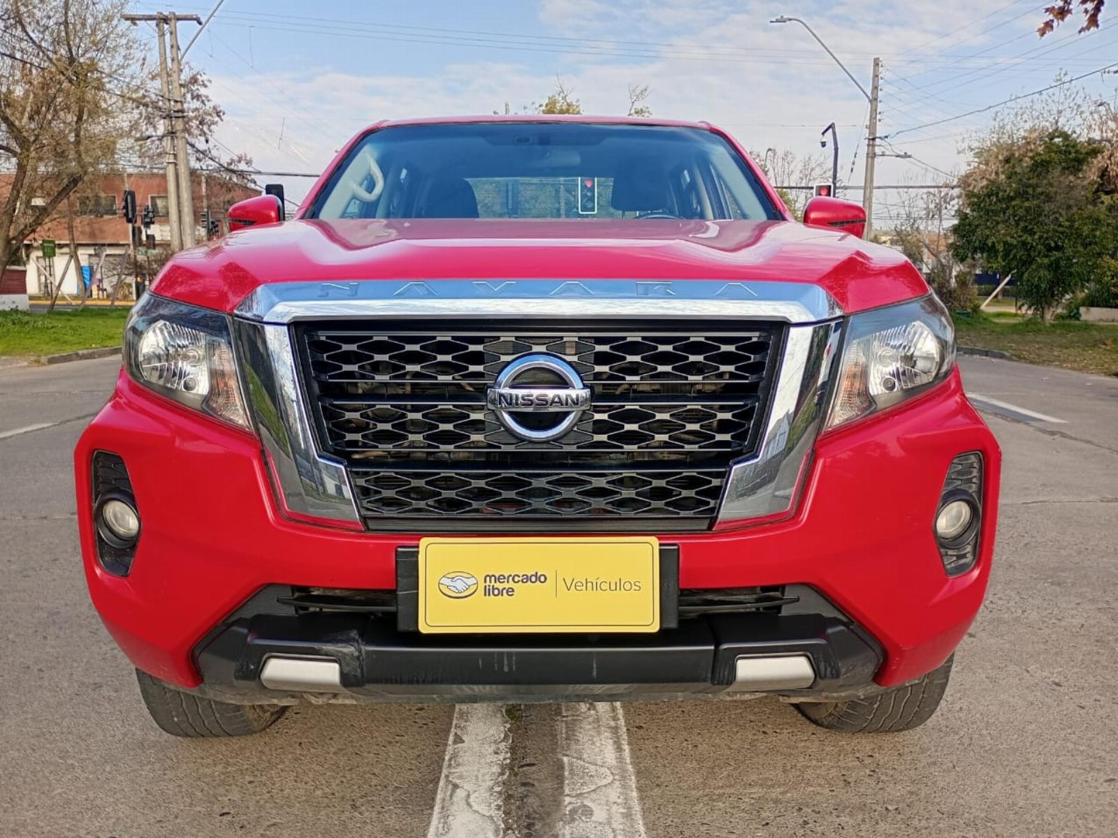 NISSAN NAVARA D CAB 2.3 4X2 2022 IMPECABLE CAMIONETA FULL EQUIPO UNICO DUEÑO - 