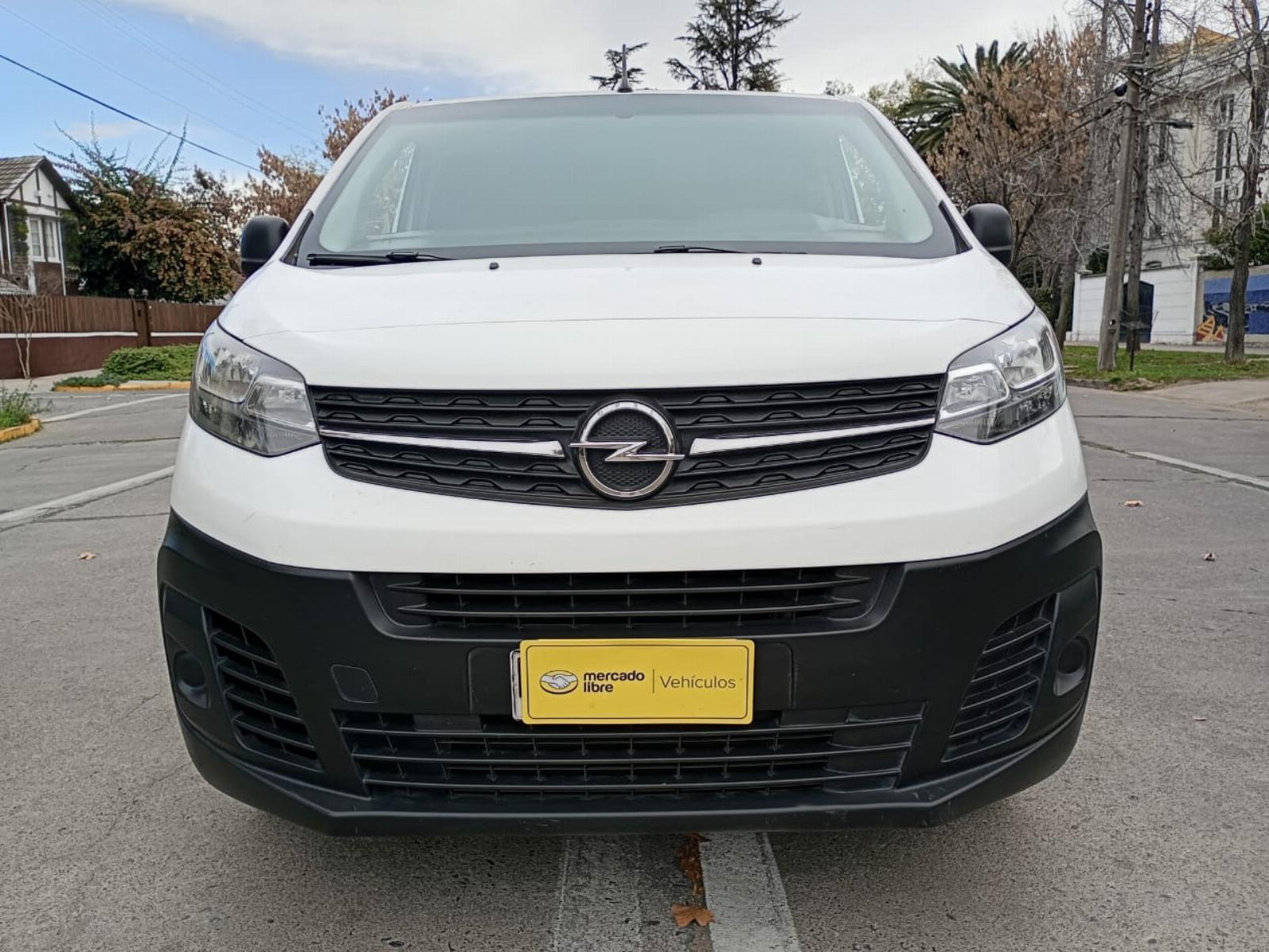 OPEL VIVARO TD 150 2.0 2021 FURGON IMPECABLE - FULL MOTOR