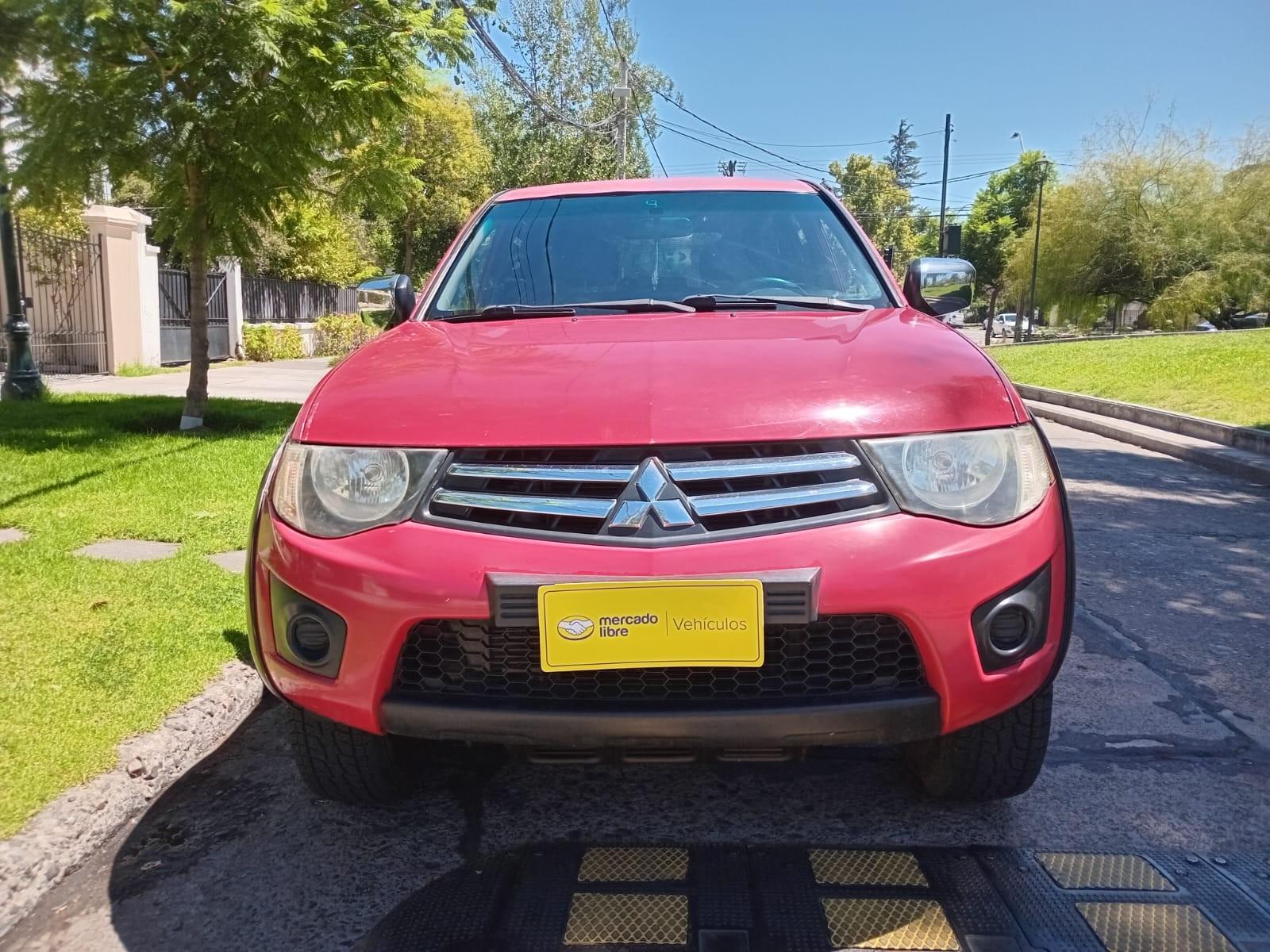 MITSUBISHI L200 katana 2.5 cr 2015 OPORTUNIDAD CAMIONETA DOBLE CABINA - FULL MOTOR