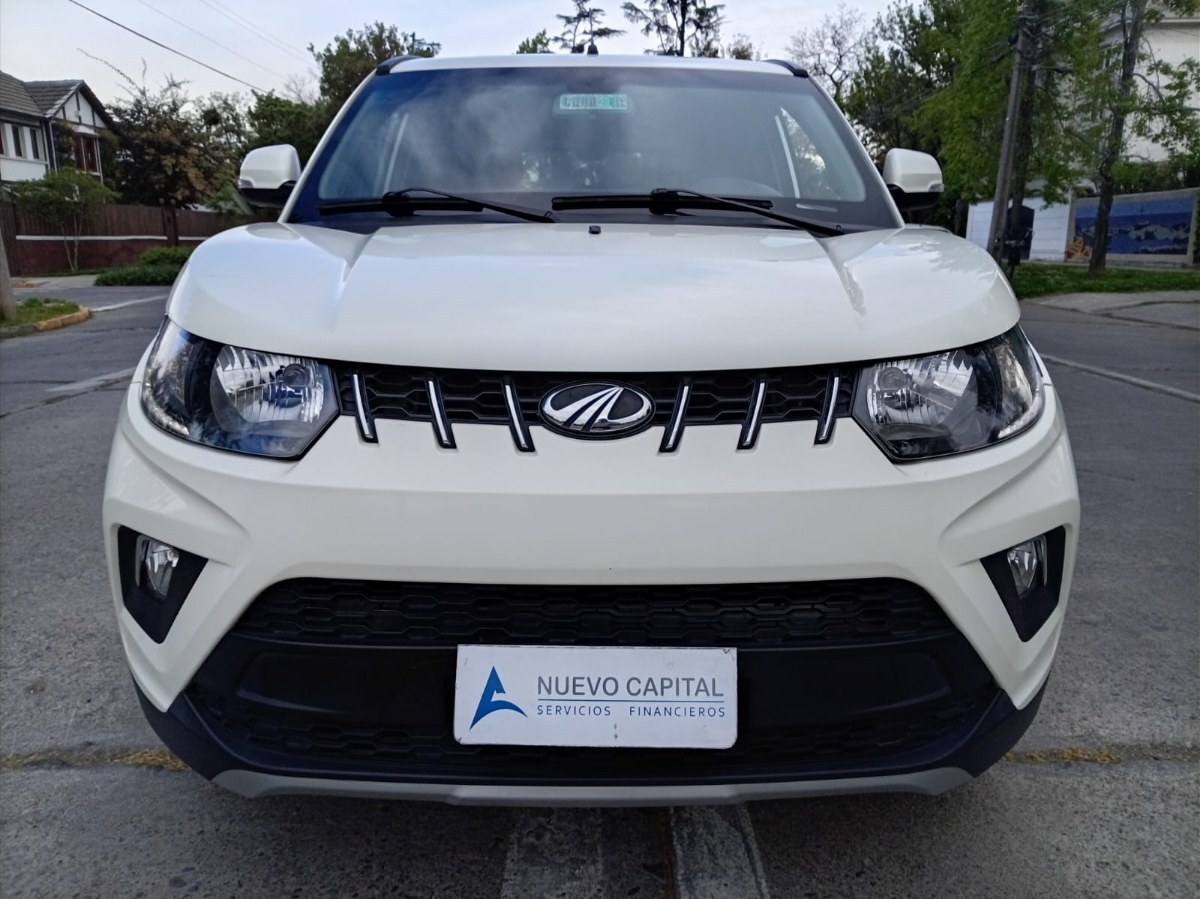 MAHINDRA KUV100 1.2 elite 4x2 MT 2022 OPORTUNIDAD HACHTBACK MECANICO 1.2 - FULL MOTOR