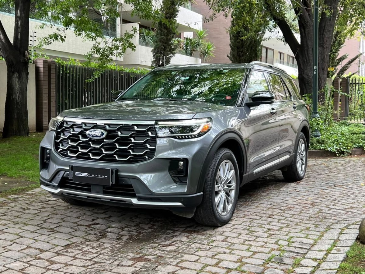 FORD EXPLORER PLATINUM AWD 2026 MANTENIMIENTO EN LA MARCA UN DUEÑO - FULL MOTOR
