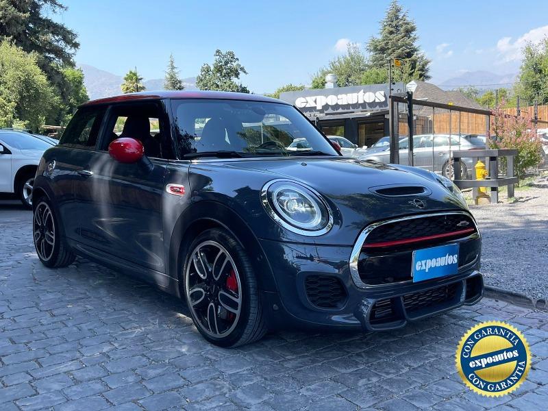 MINI COOPER JCW F56 2.0 TURBO 2019 SÓLO 14.200 KILÓMETROS - ExpoAutos