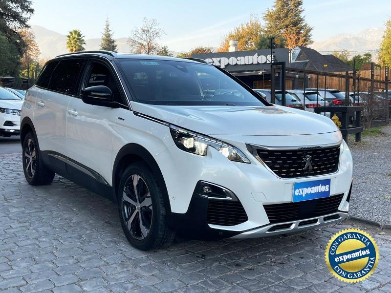 PEUGEOT 5008 GT LINE 2018 TRES CORRIDAS DE ASIENTOS - ExpoAutos