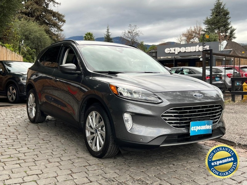FORD ESCAPE TITANIUM AWD 2.0 2023 UN DUEÑO MANTENIMIENTO EN LA MARCA - ExpoAutos