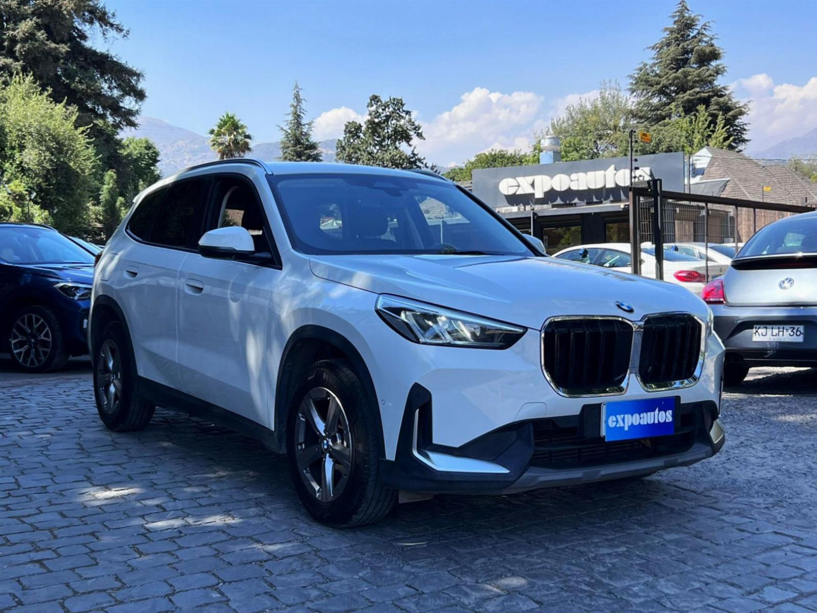 BMW X1 COMFORT SDRIVE 18I 1.5T 2023 GARANTÍA DE FÁBRICA VIGENTE UN DUEÑO  - 