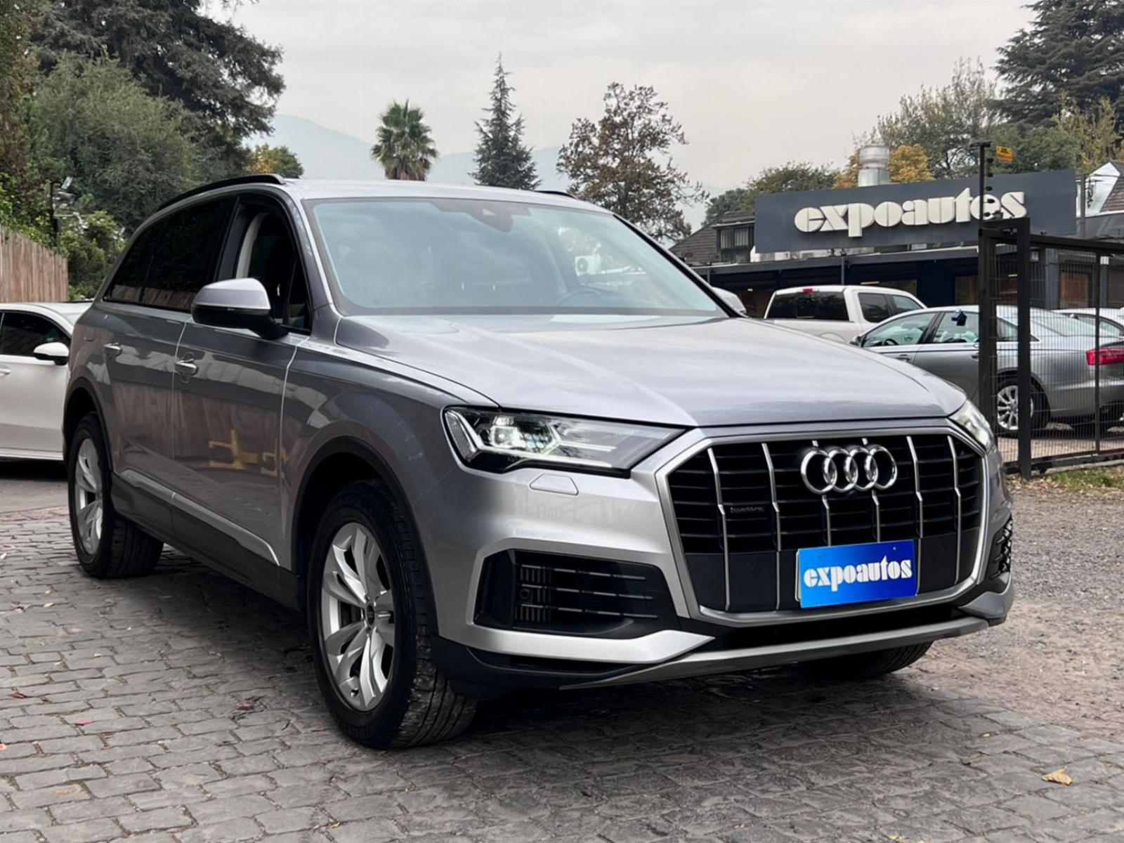 AUDI Q7 55 TFSI 3.0 QUATTRO 2022 TRES CORRIDAS DE ASIENTOS - ExpoAutos