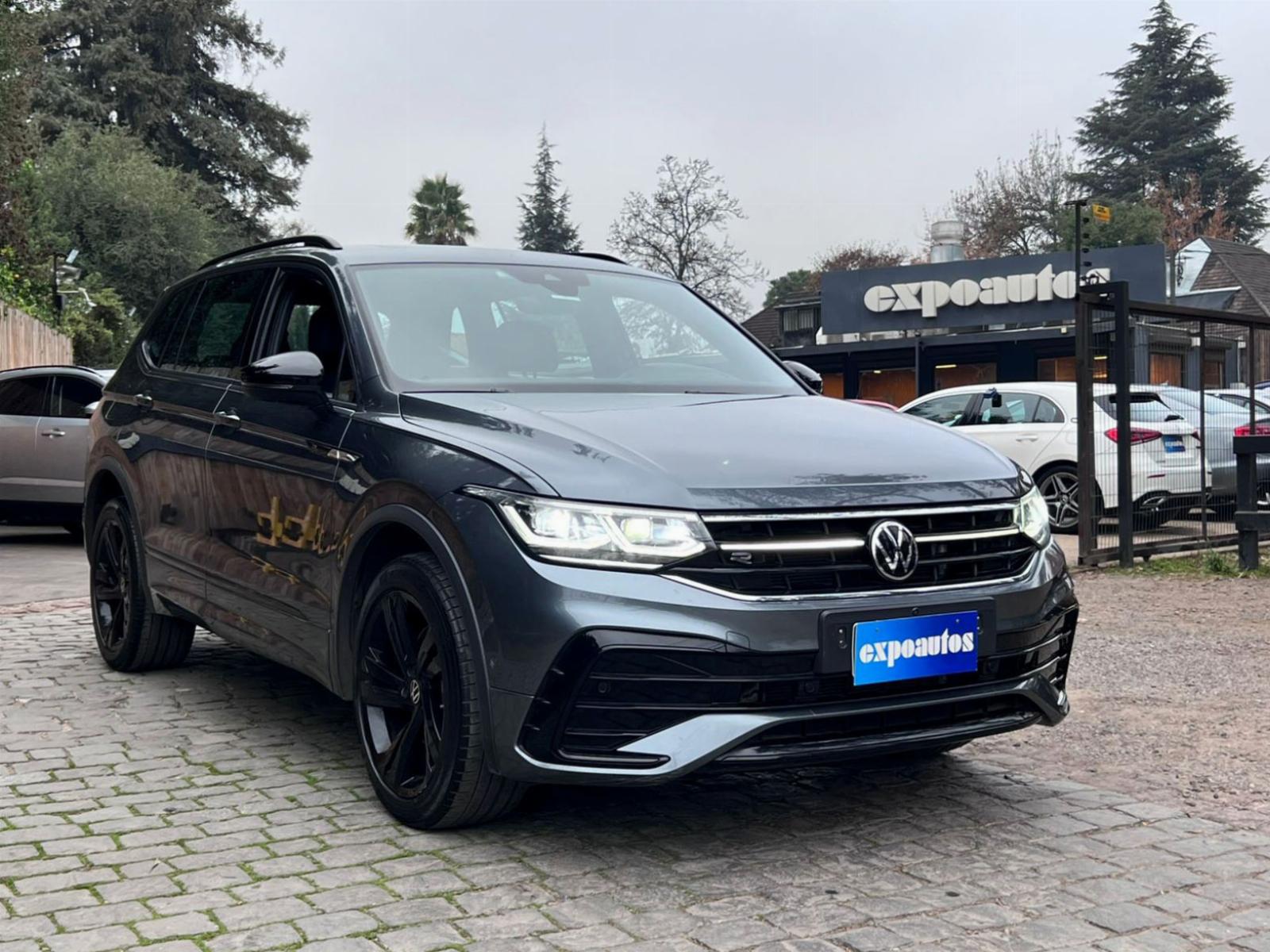 VOLKSWAGEN TIGUAN R 2.0T 4MOTION 2023 UN DUEÑO MANTENIMIENTO EN LA MARCA - FULL MOTOR
