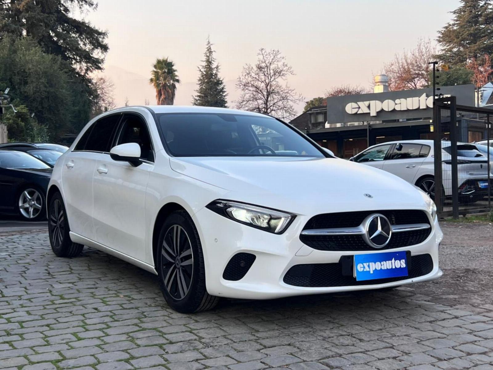 MERCEDES-BENZ A200 PROGRESSIVE 2022 MANTENIMIENTO EN LA MARCA UN DUEÑO - FULL MOTOR