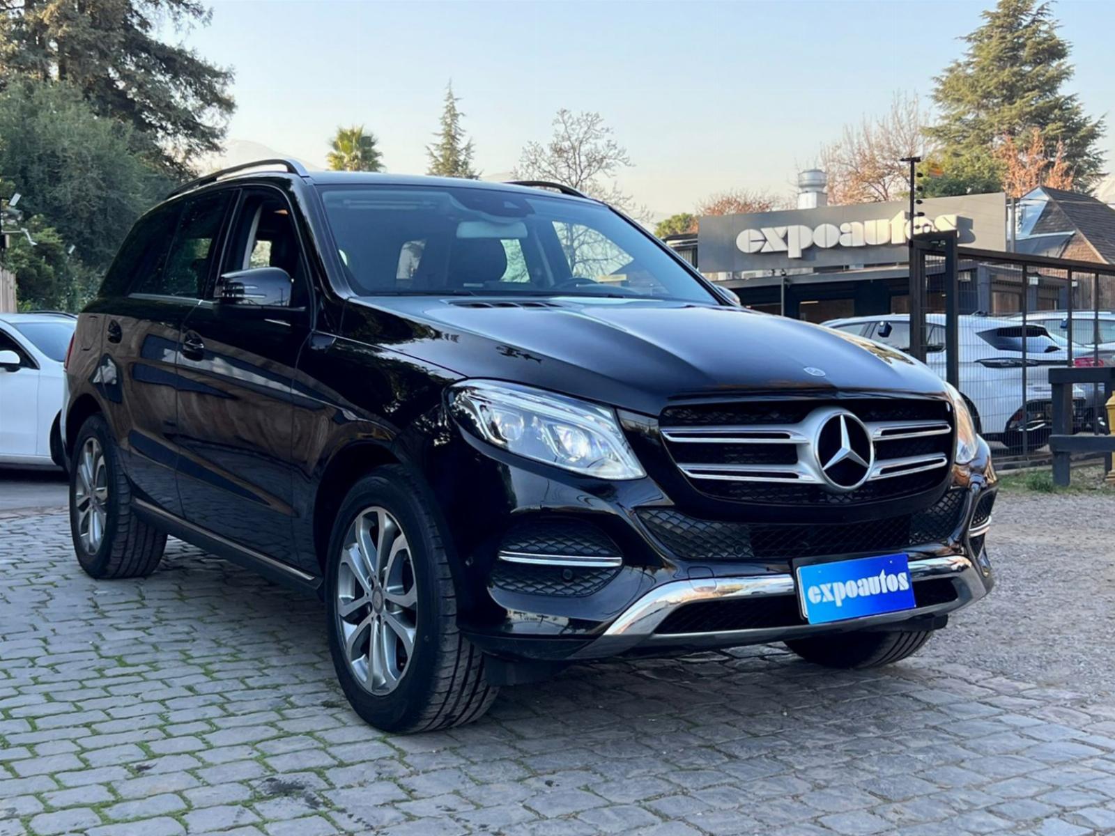 MERCEDES-BENZ GLE 250 DIESEL 4MATIC 2017 MANTENIMIENTO EN LA MARCA  - 