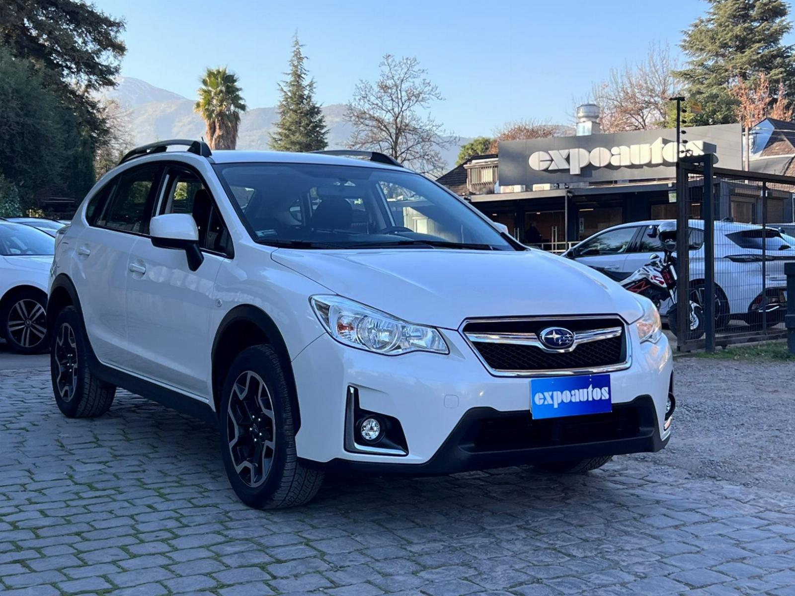 SUBARU XV 2.0 CVT AWD  2017 MANTENIMIENTO EN LA MARCA UN DUEÑO  - 