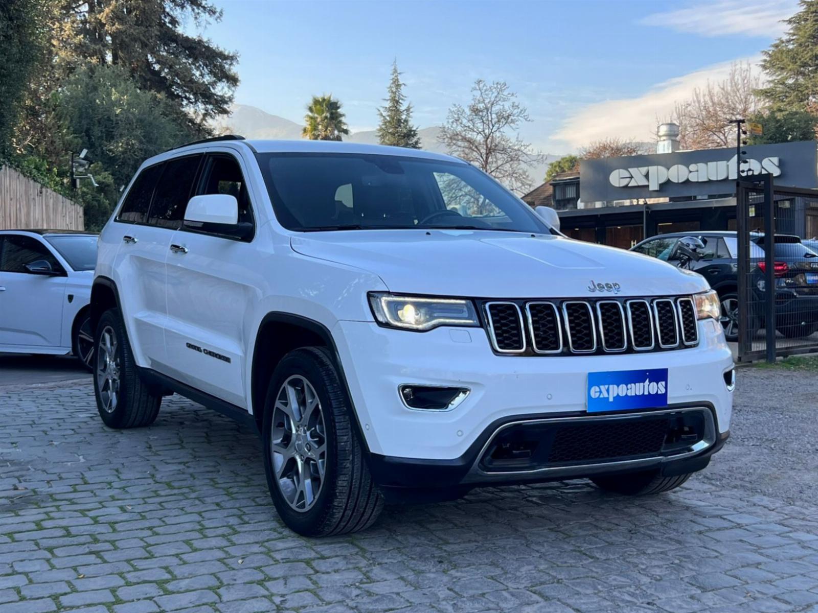 JEEP GRAND CHEROKEE LIMITED 3.6 4X4  2022 UN DUEÑO MANTENIMIENTO EN LA MARCA - 