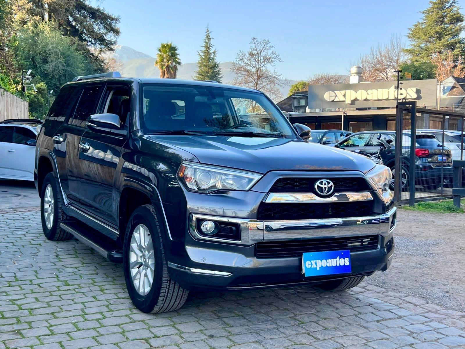 TOYOTA 4 RUNNER LIMITED 4x4 2017 MANTENIMIENTO AL DÍA - FULL MOTOR
