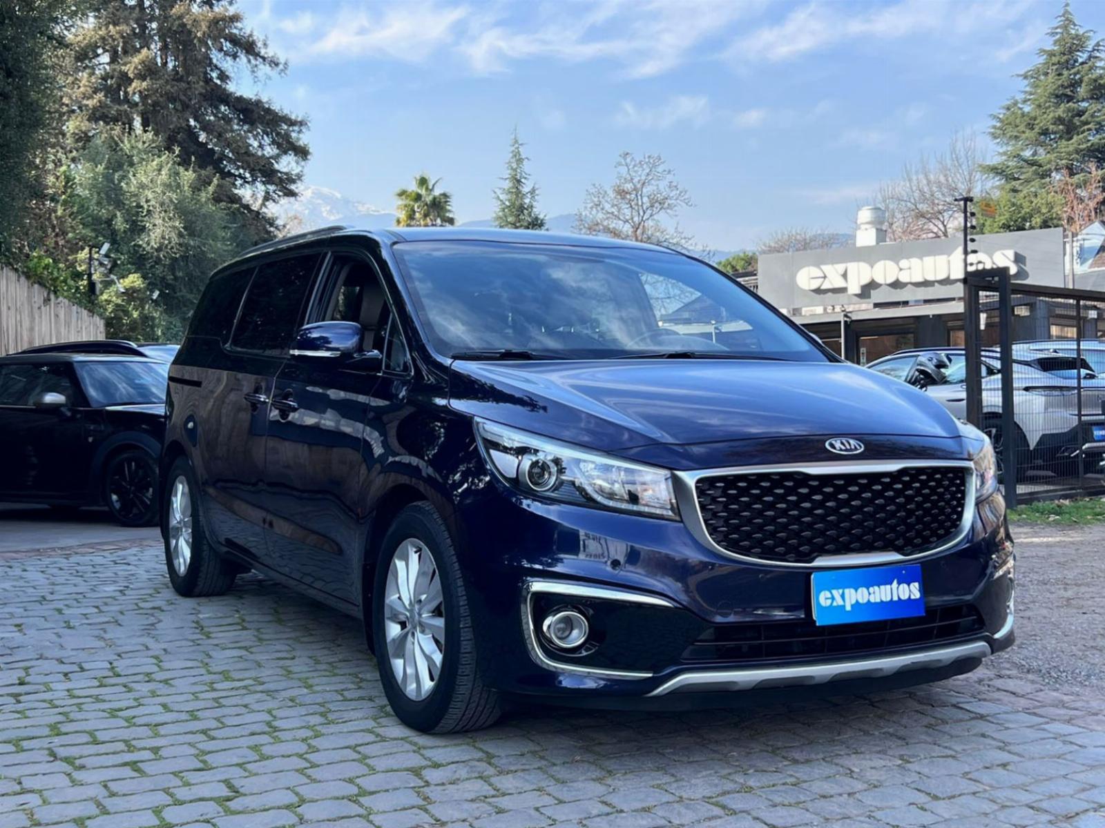 KIA GRAND CARNIVAL EX LIMITED 3.3 GS 2015 MANTENIMIENTO EN LA MARCA - FULL MOTOR