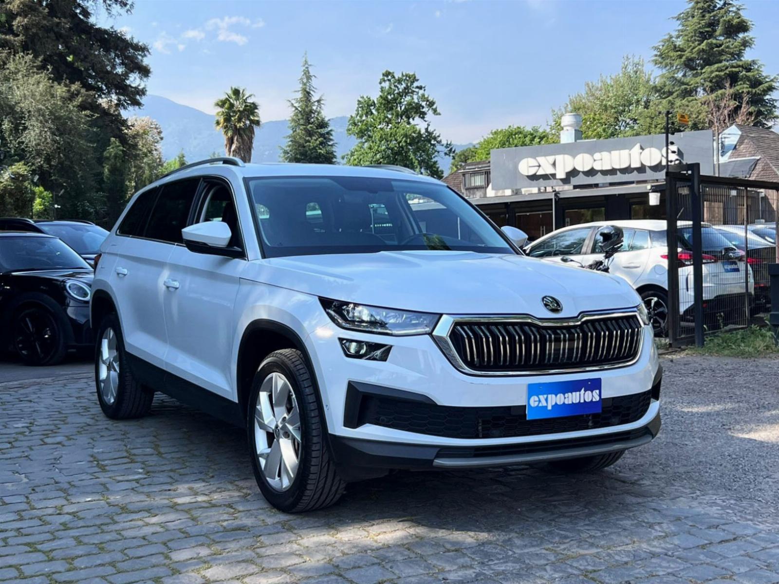 SKODA KODIAQ STYLE 2.0T 4x4 2023 UN DUEÑO MANTENIMIENTO EN LA MARCA - FULL MOTOR
