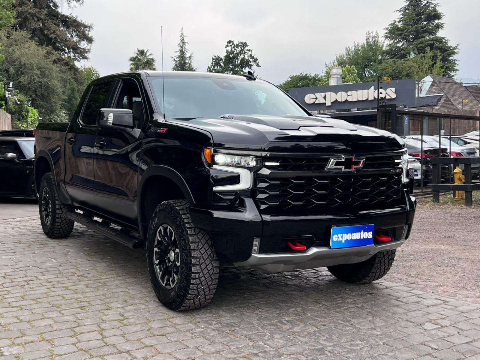 CHEVROLET SILVERADO ZR2 6.2 2025 FACTURABLE GARANTÍA VIGENTE UN DUEÑO - FULL MOTOR