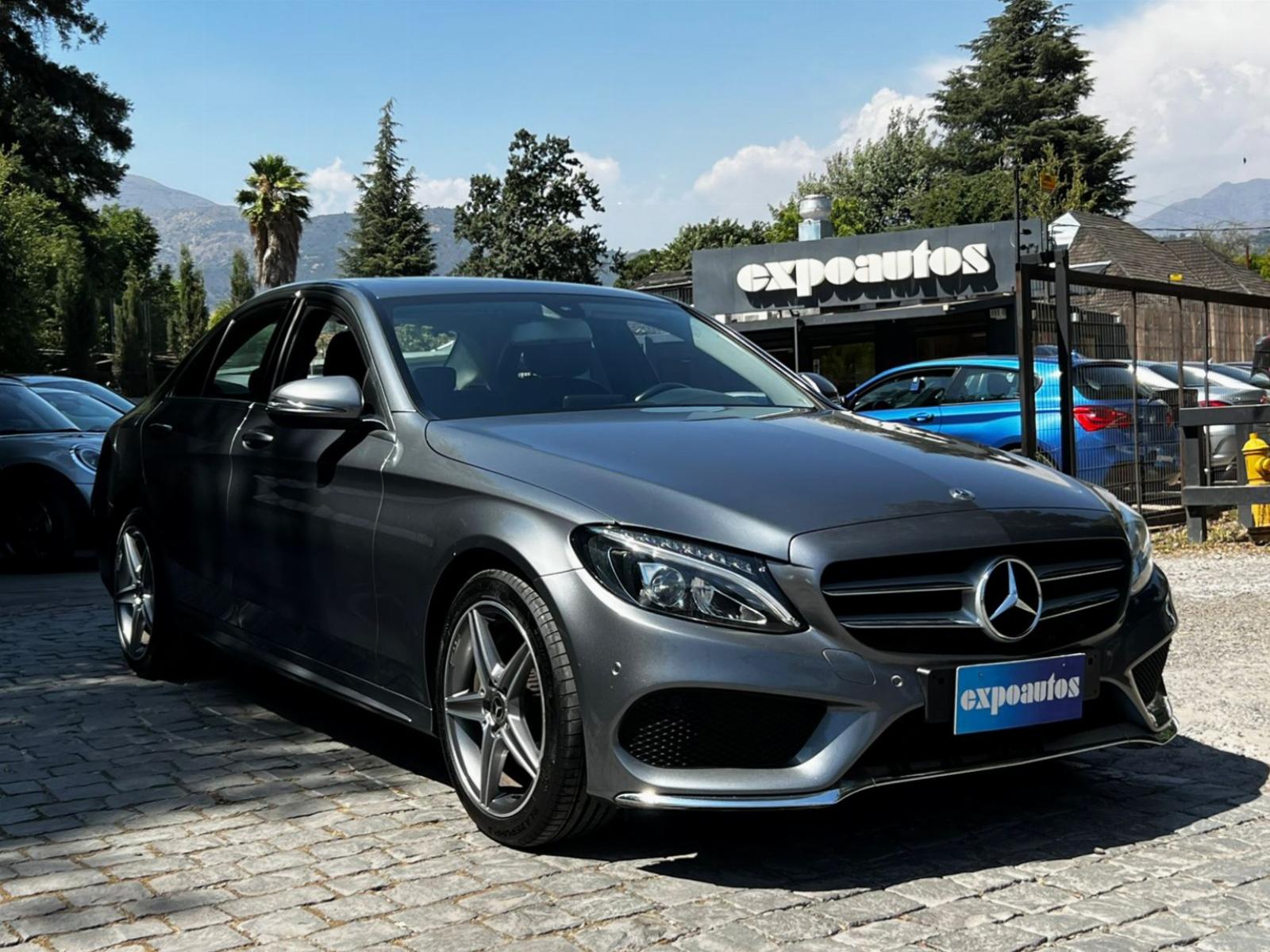 MERCEDES-BENZ C200 2.0 LOOK AMG 2018 MANTENIMIENTO EN LA MARCA - FULL MOTOR