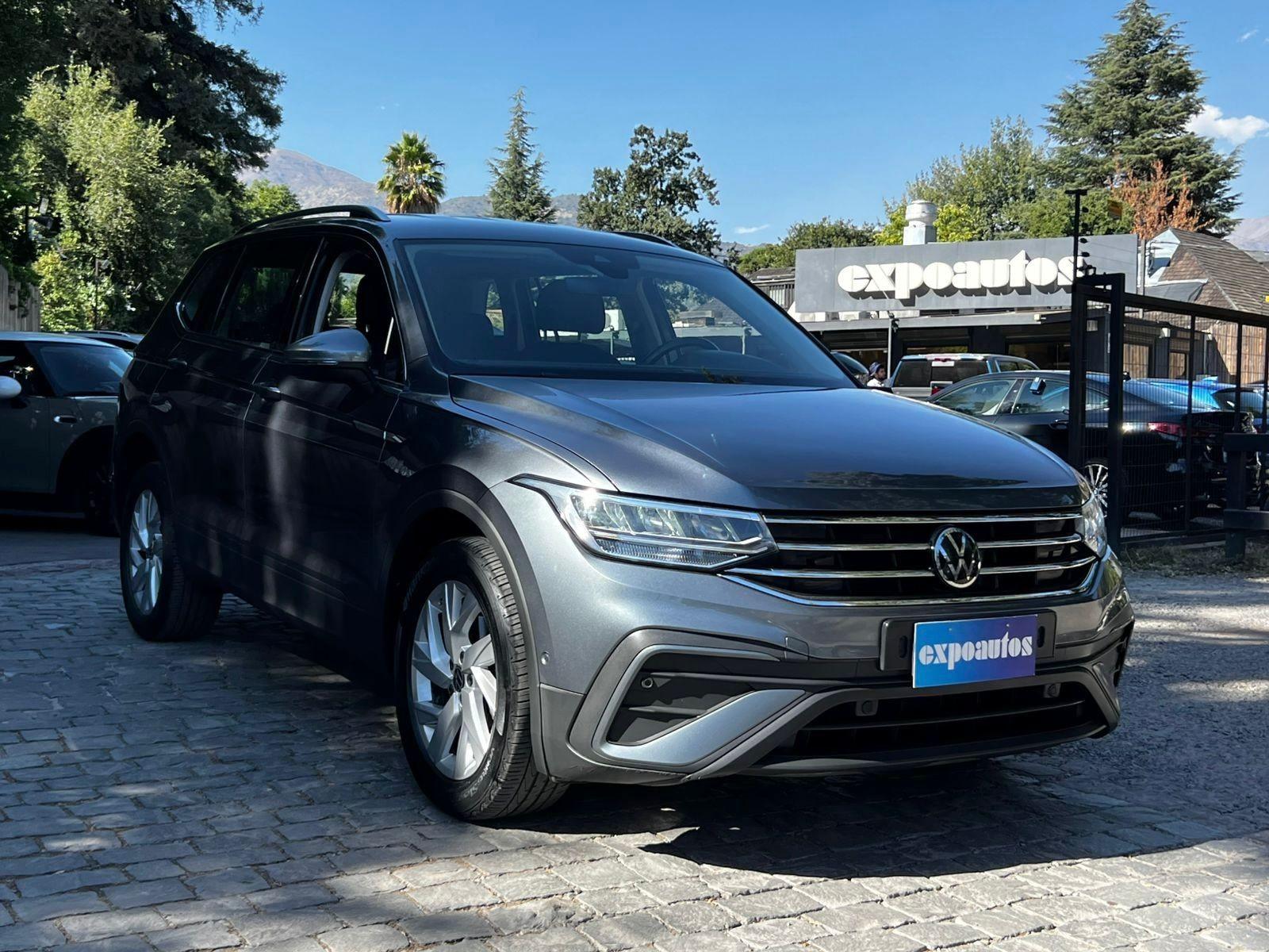 VOLKSWAGEN TIGUAN COMFORTLINE 250 TSI 1.4 2023 MANTENIMIENTO EN LA MARCA UN DUEÑO - FULL MOTOR