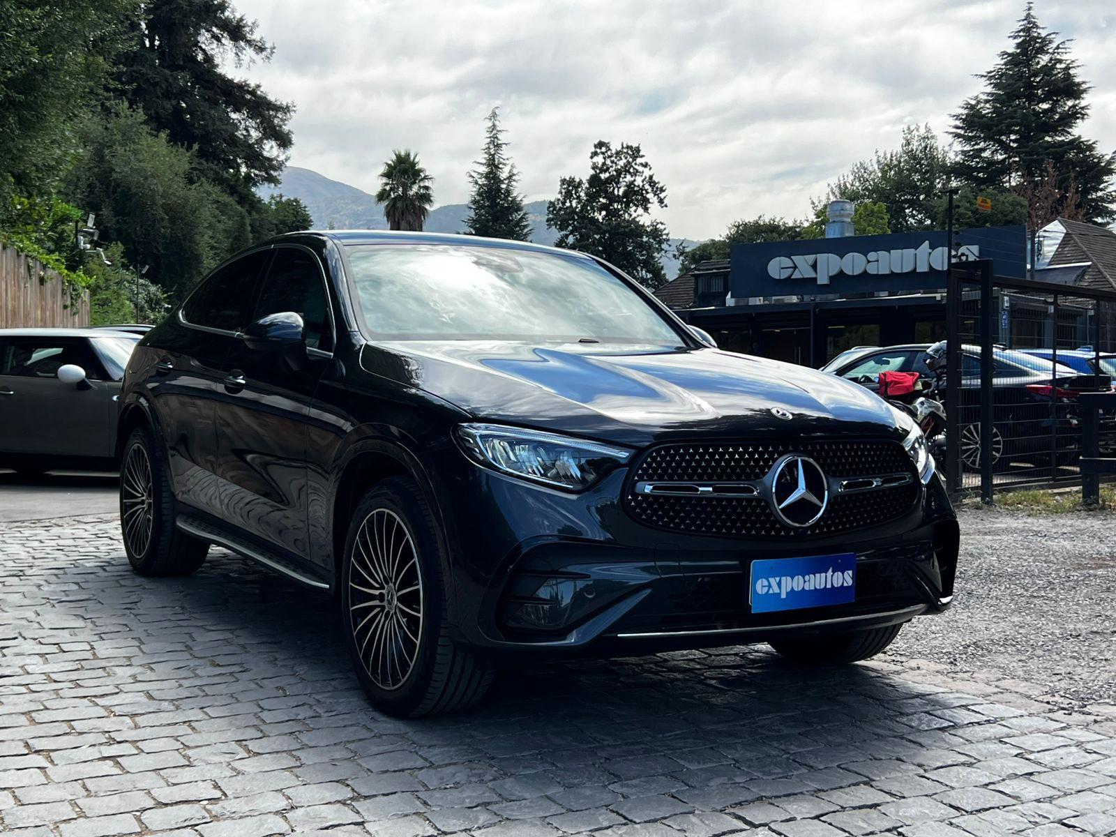 MERCEDES-BENZ GLC 220 DIESEL COUPE LOOK AMG 2025 GARANTÍA VIGENTE UN DUEÑO - FULL MOTOR