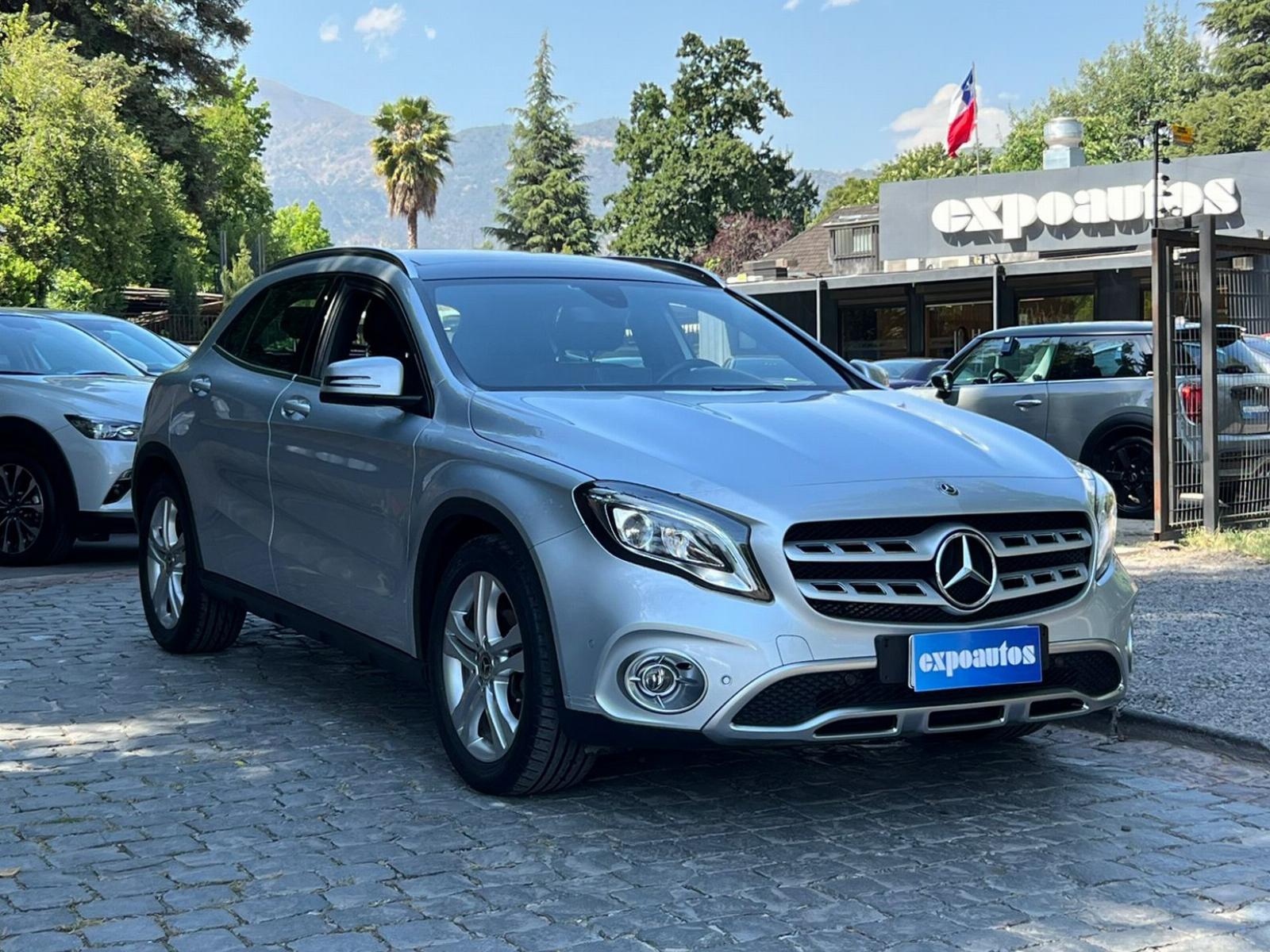 MERCEDES-BENZ GLA 200 2019 MANTENCIONES: EN LA MARCA - FULL MOTOR